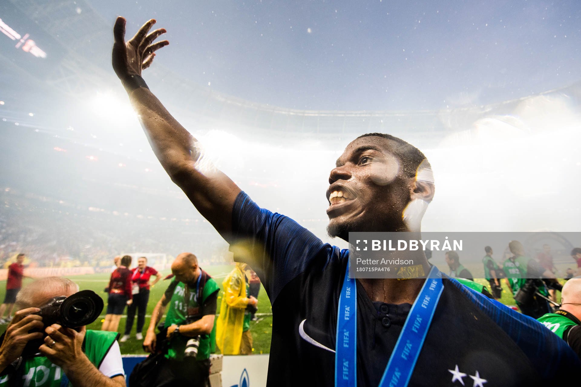 Paul Pogba of France celebrate