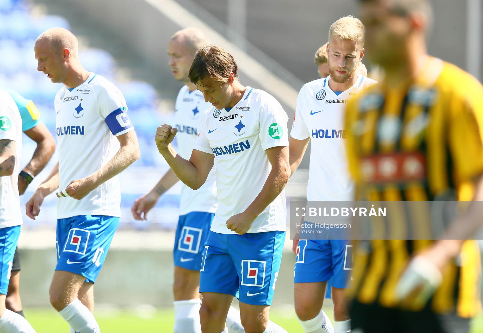 Norrköpings spelare jublaroch Häckens  deppar