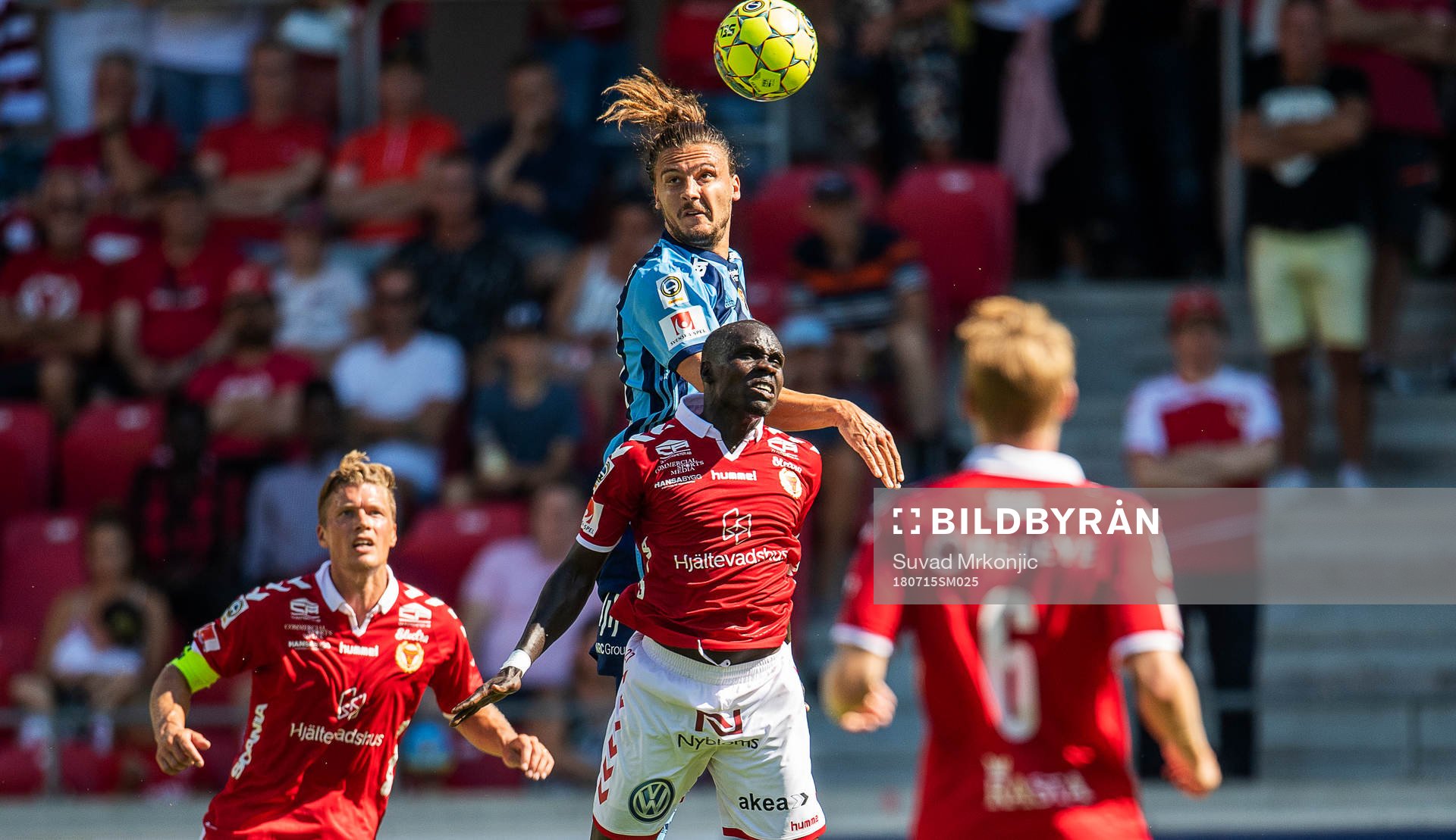 Djurgårdens Erik Johansson och Kalmars Papa Alioune Diouf,