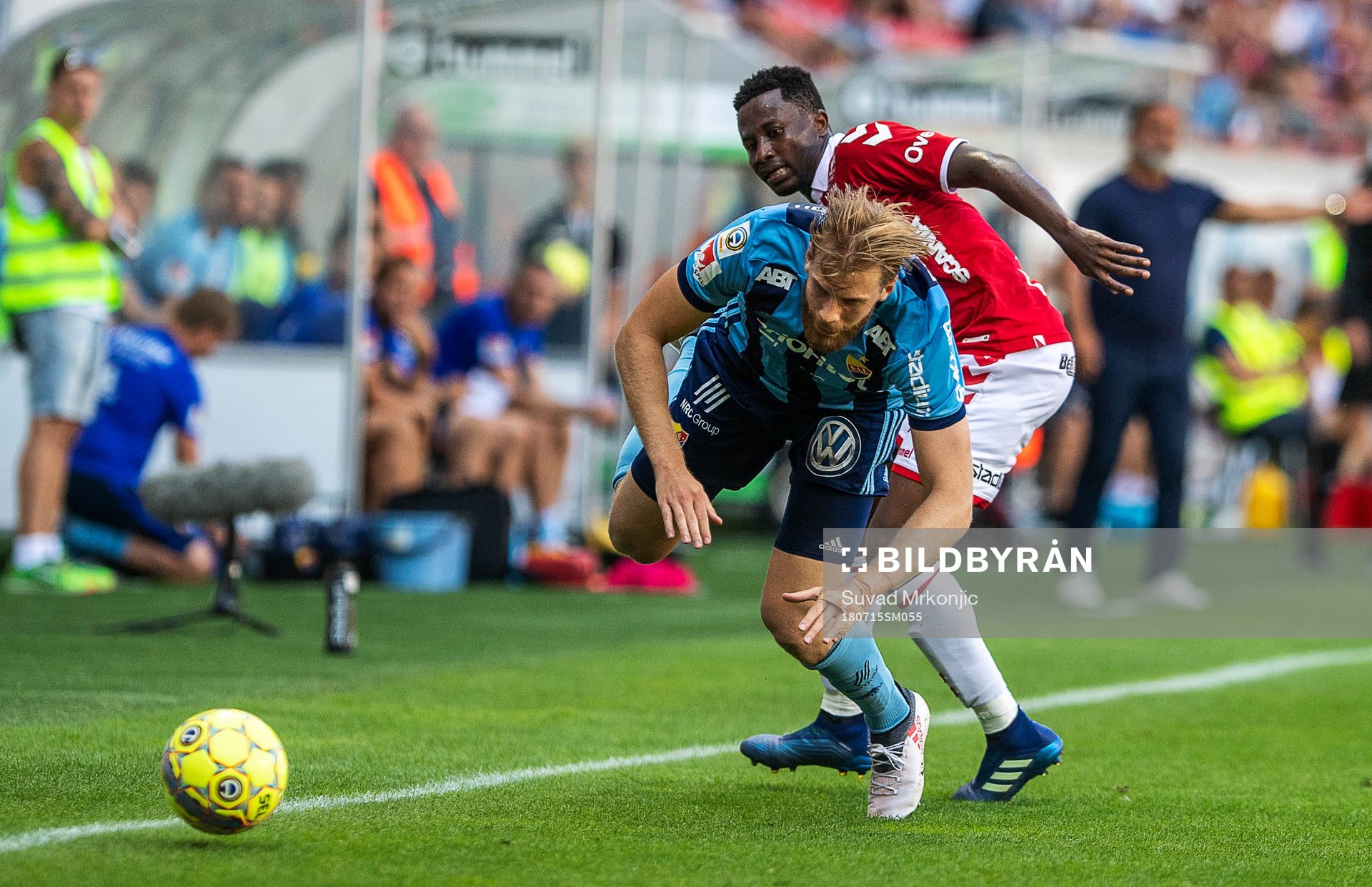Kalmars Chima Akas och Djurgårdens Niklas Gunnarsson