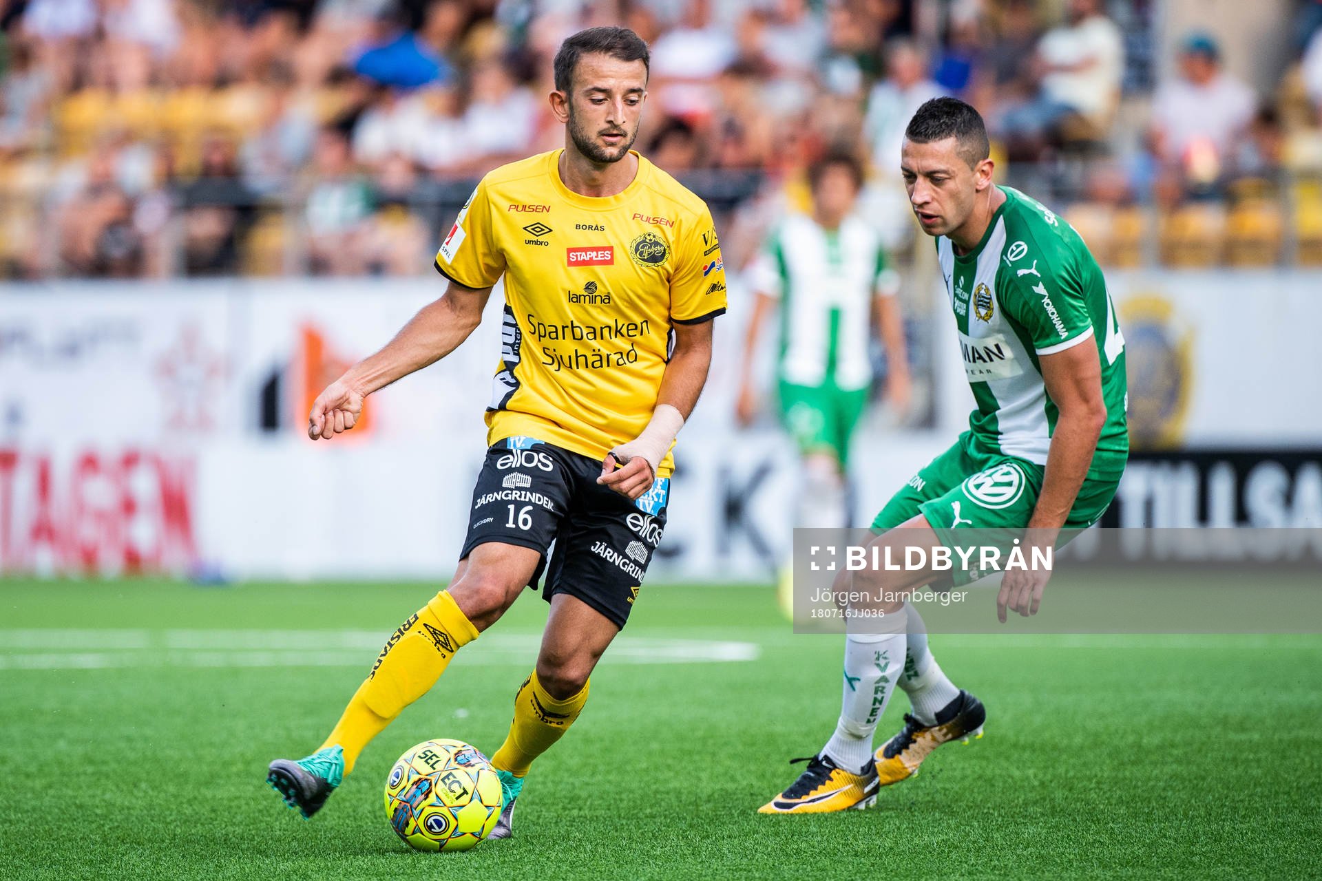 Elfsborgs Robert Gojani och Hammarbys Nikola Djurdjic