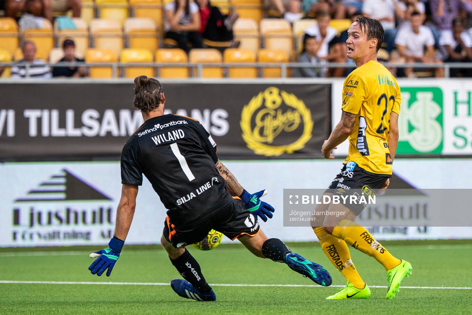 Elfsborgs Viktor Prodell målchans mot Hammarbys målvakt
