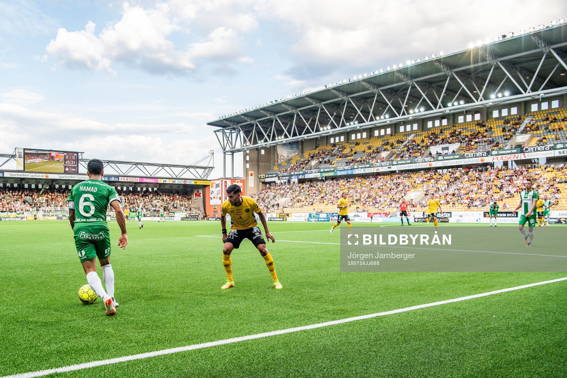 Elfsborgs Rami Kaib och Hammarbys Jiloan Hamad (rygg mot