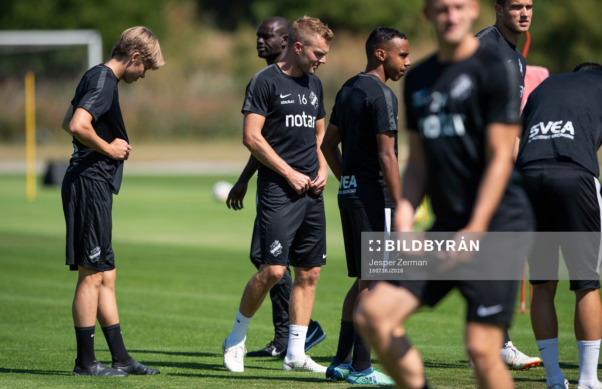 s Sebastian Larsson