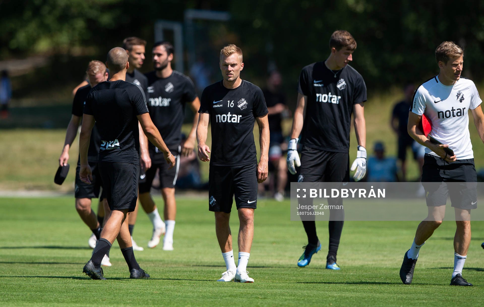 s Sebastian Larsson