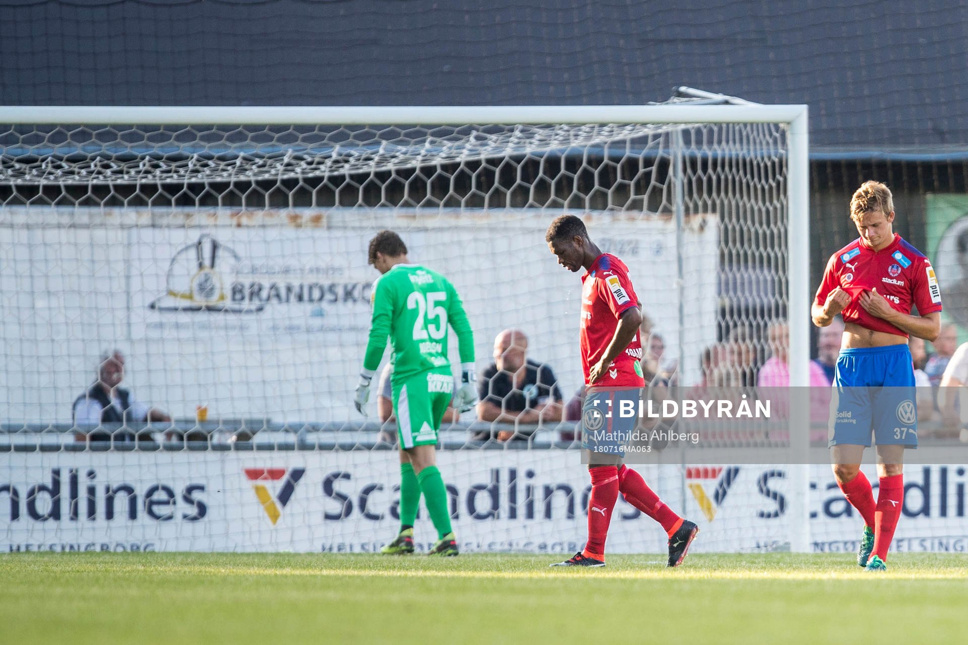 Helsingborgs målvakt Kalle Joelsson, Mohammed Abubakari