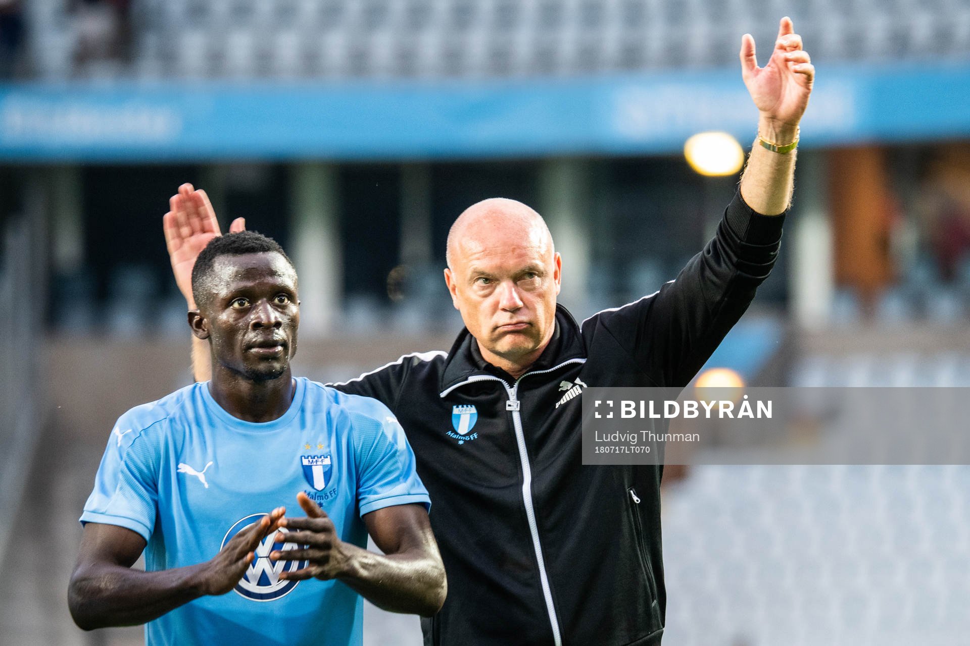 Bonke Innocent and head coach Uwe Rösler of Malmö FF