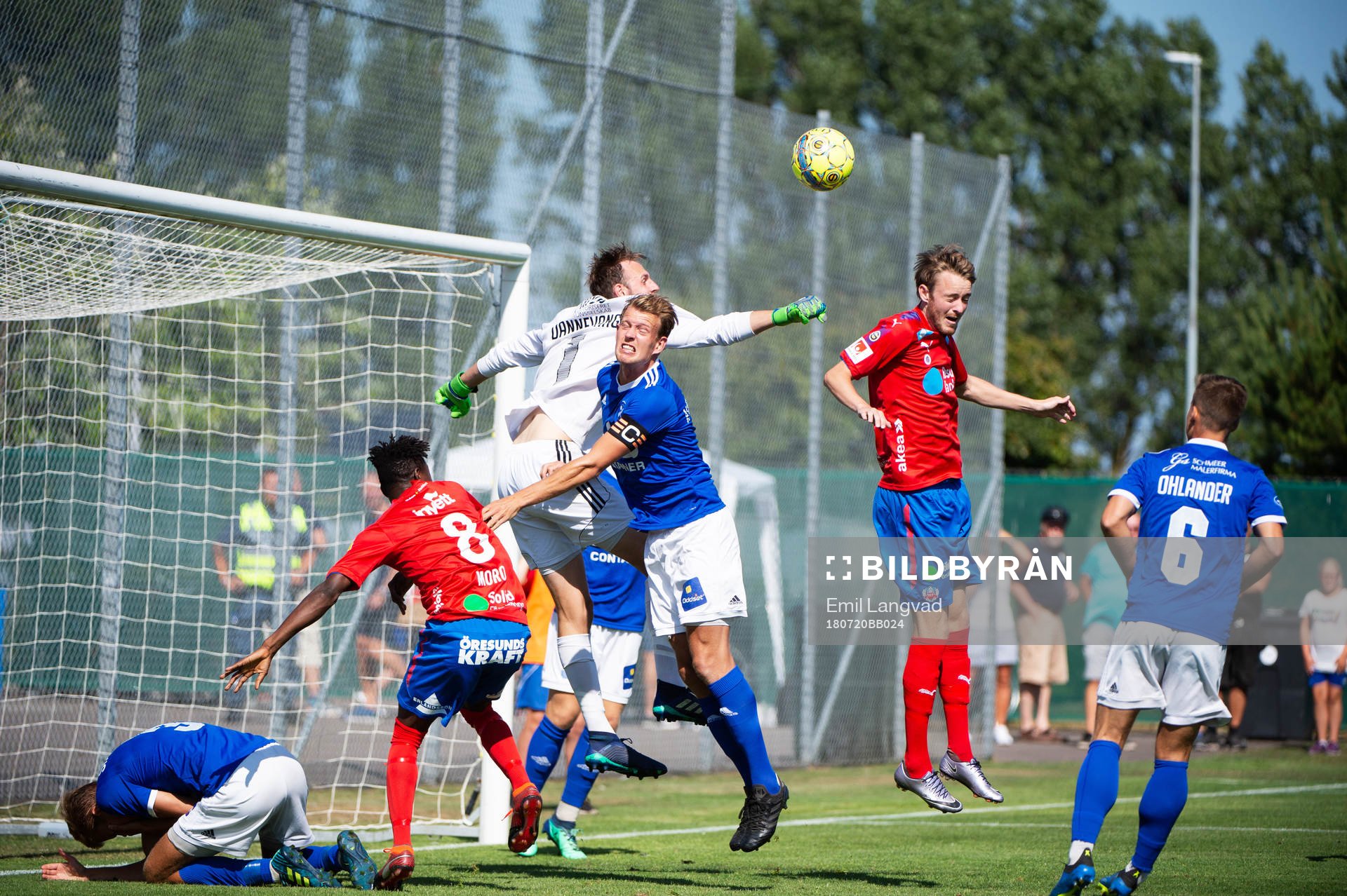 Helsingborgs Mamudu Moro, Fremad Amagers Niklas Dannevang ,