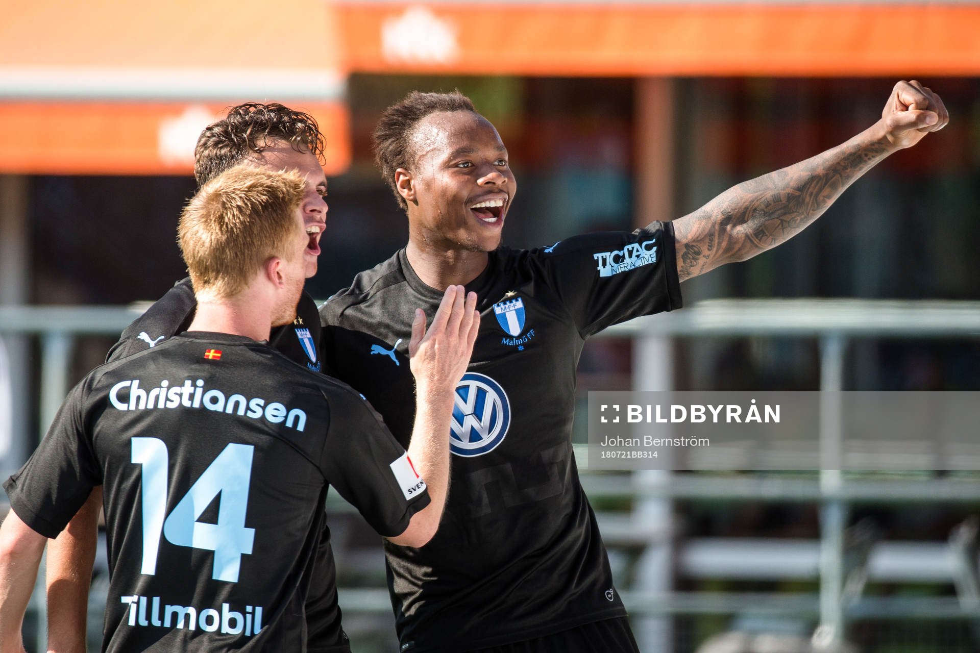 Malmö FFs Carlos Strandberg jublar