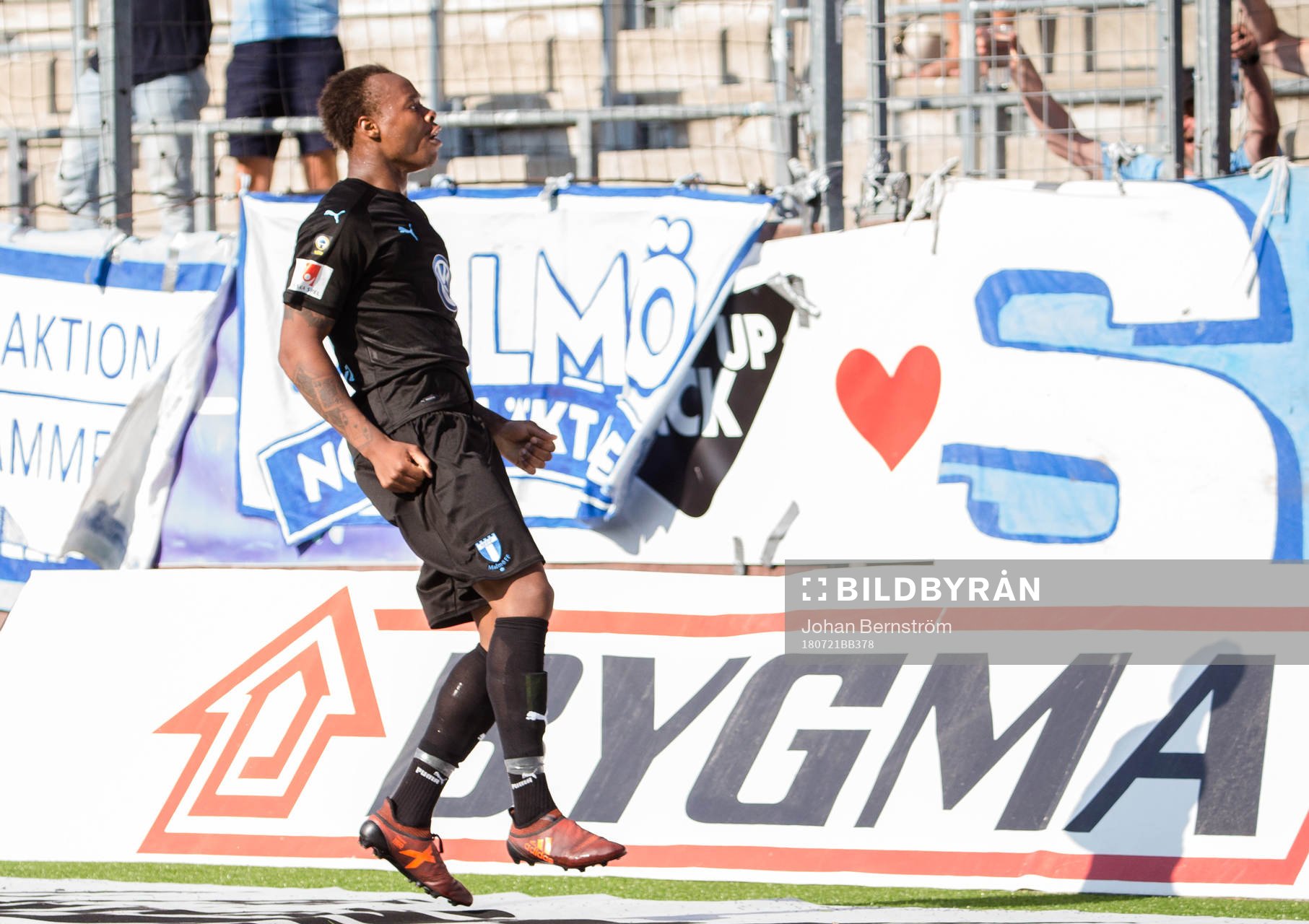 Malmö FFs Carlos Strandberg jublar