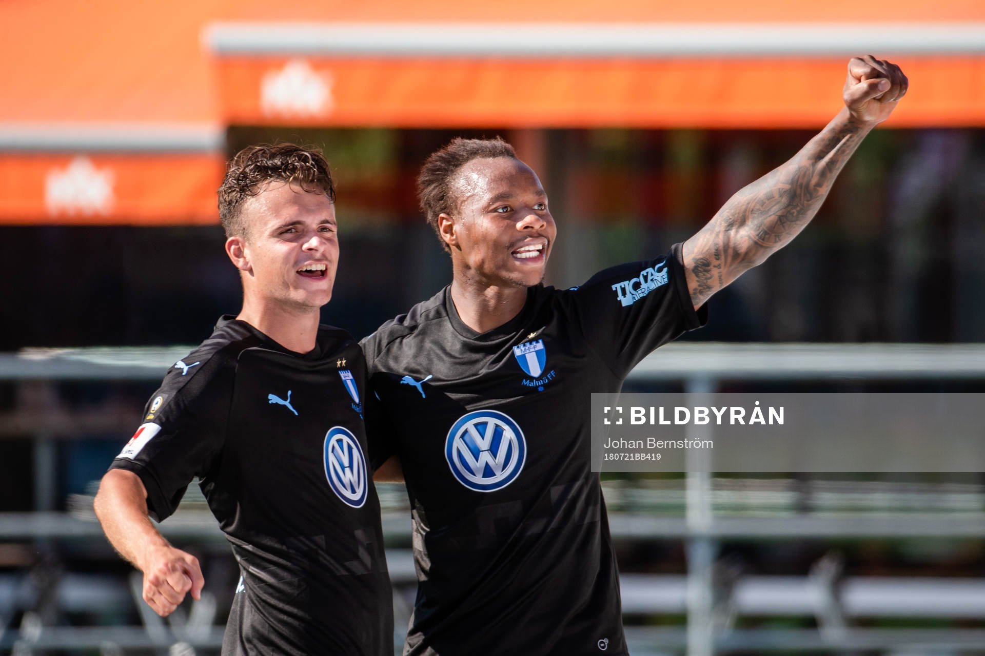 Malmö FFs Andreas Vindheim och Carlos Strandberg jublar