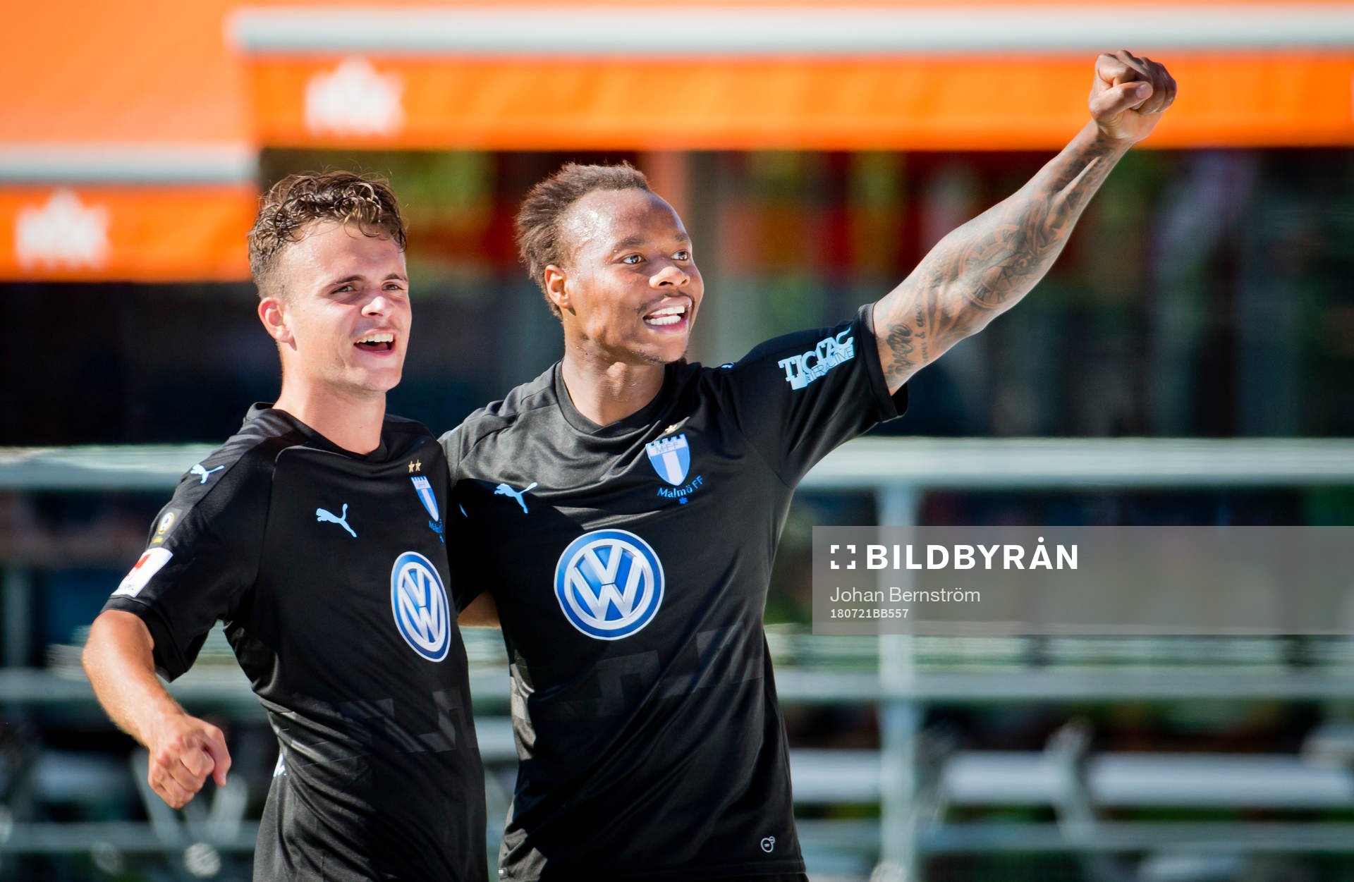 Malmö FFs Andreas Vindheim och Carlos Strandberg jublar