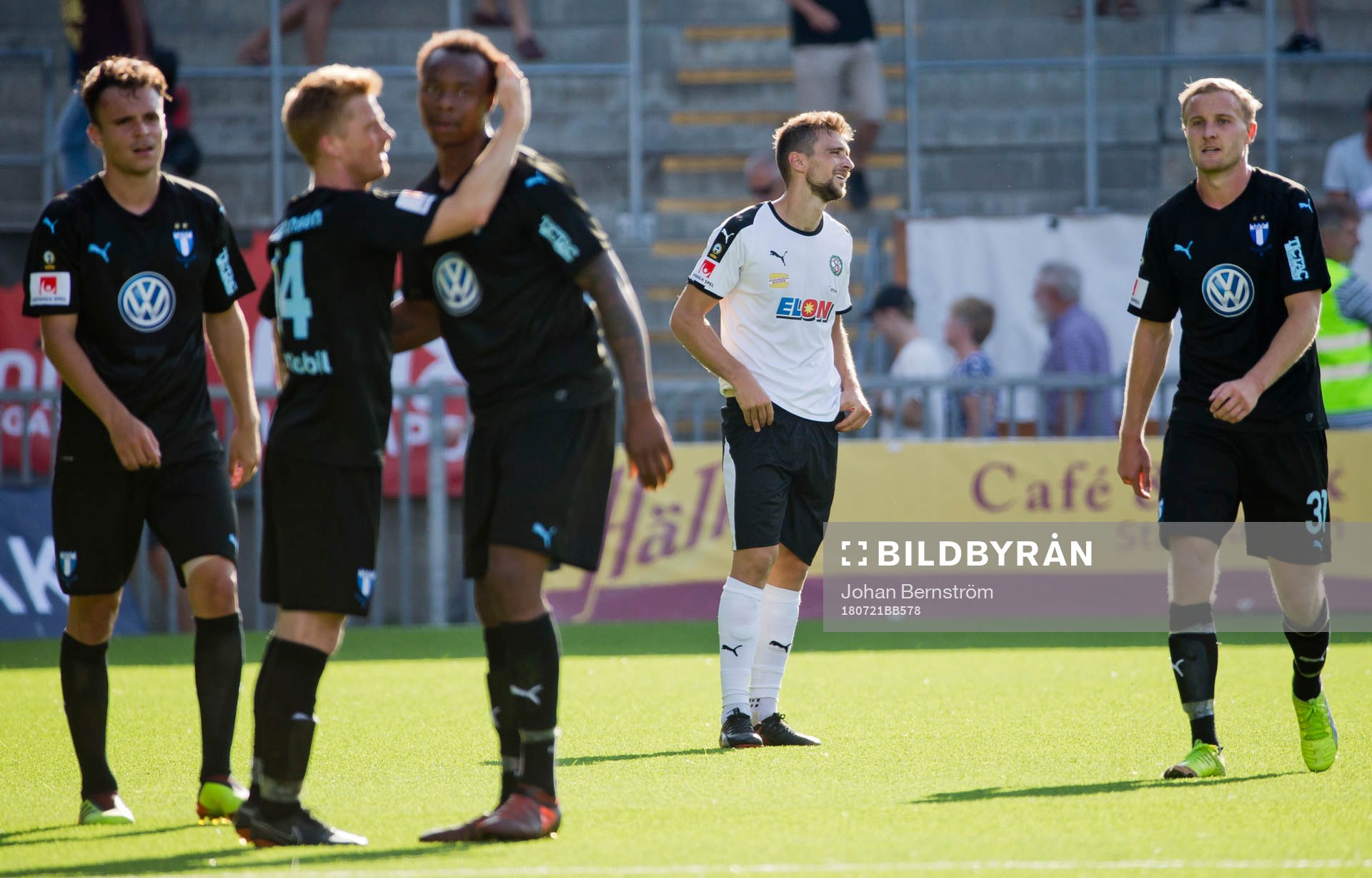 Örebros Filip Rogic deppar vid slutsignalen