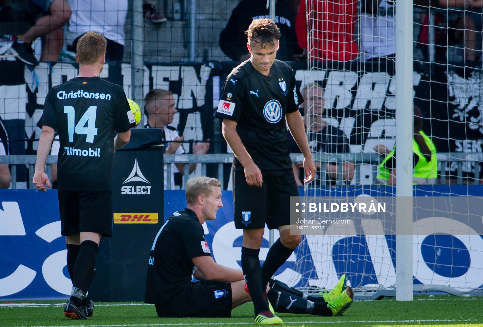 Malmö FFs Franz Brorsson deppar vid straffen till Örebro
