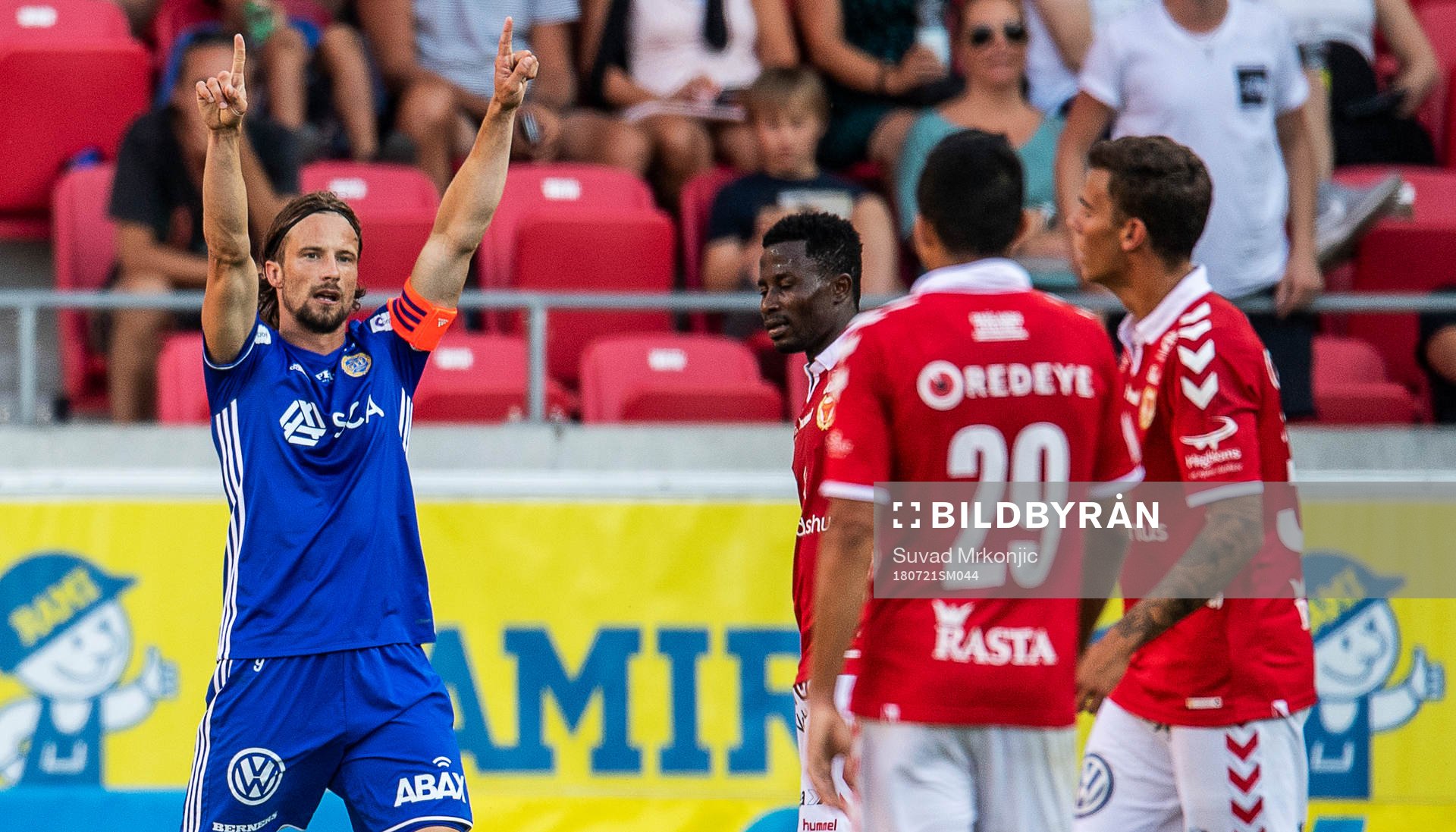Sundsvalls Linus Hallenius jublar
