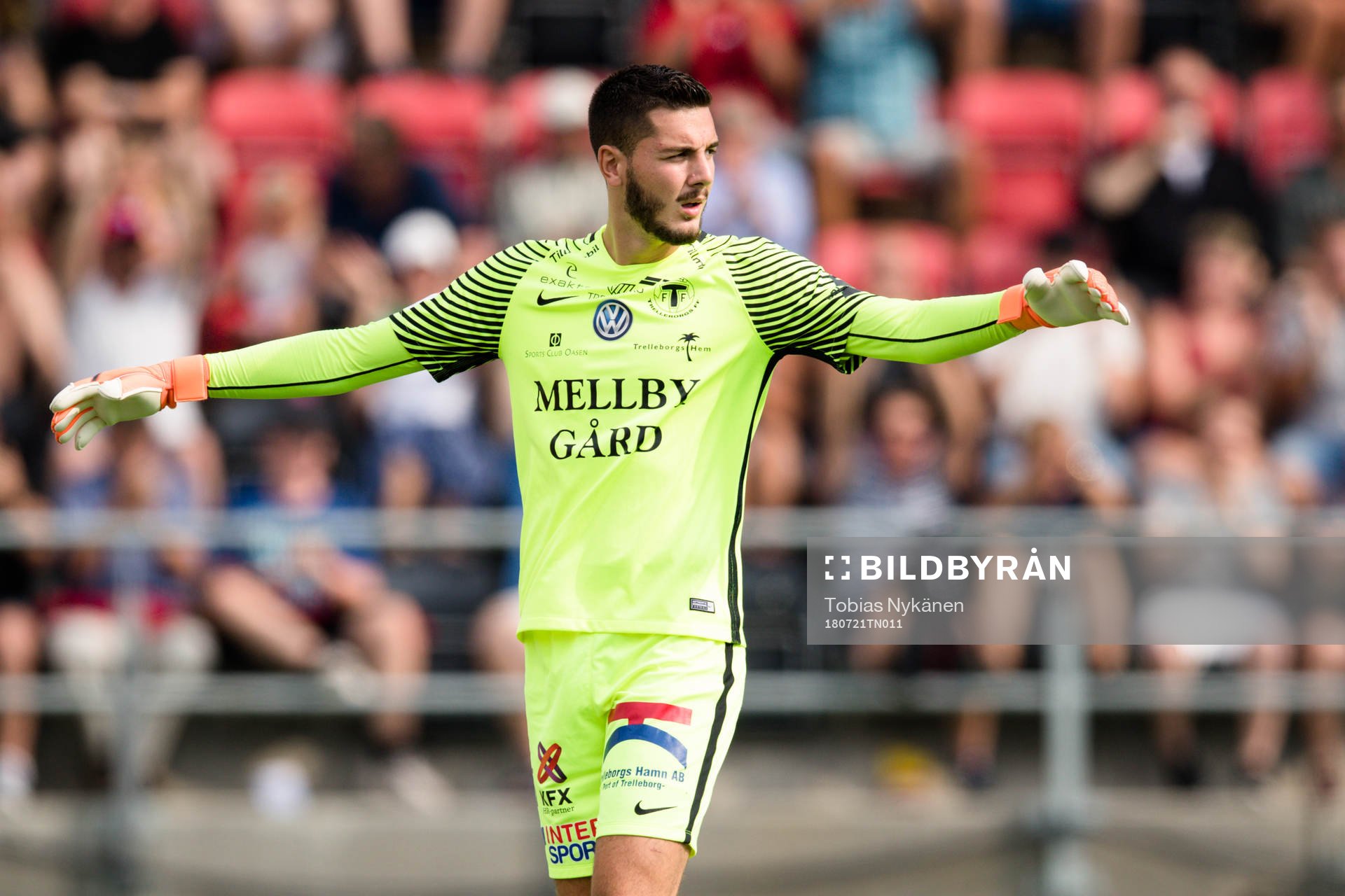 Trelleborgs målvakt Marko Johansson deppar