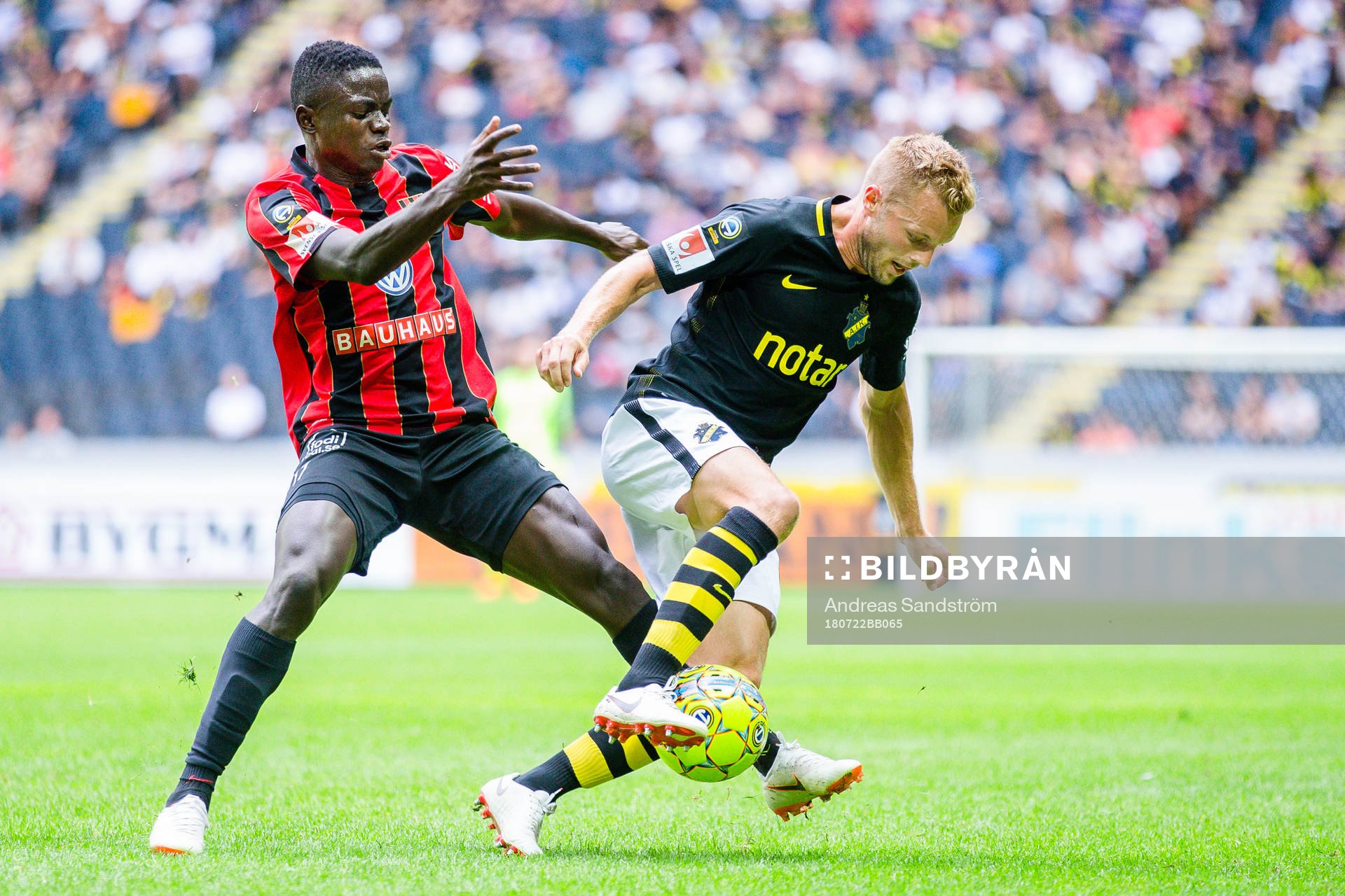 s Sebastian Larsson