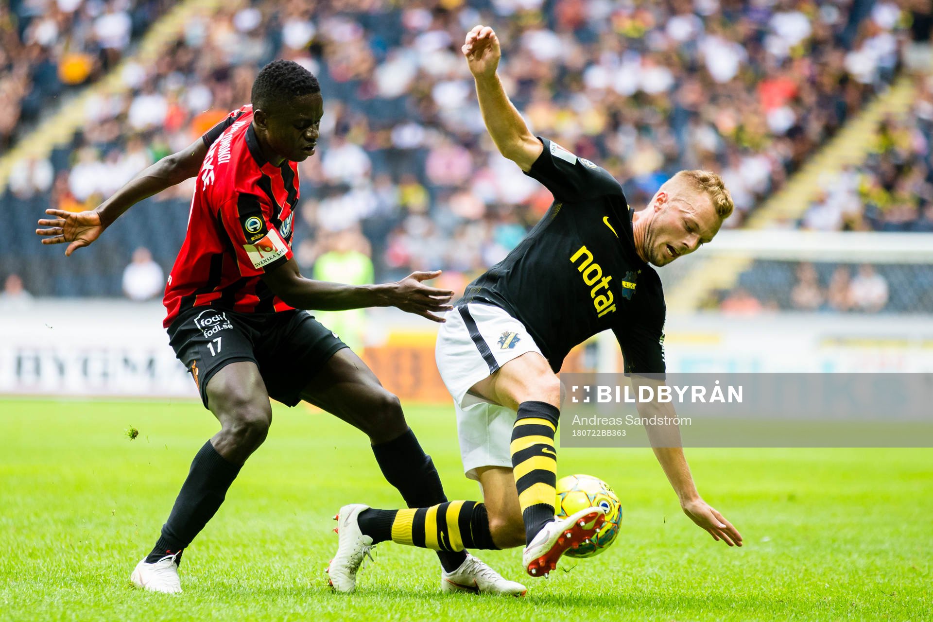 s Sebastian Larsson