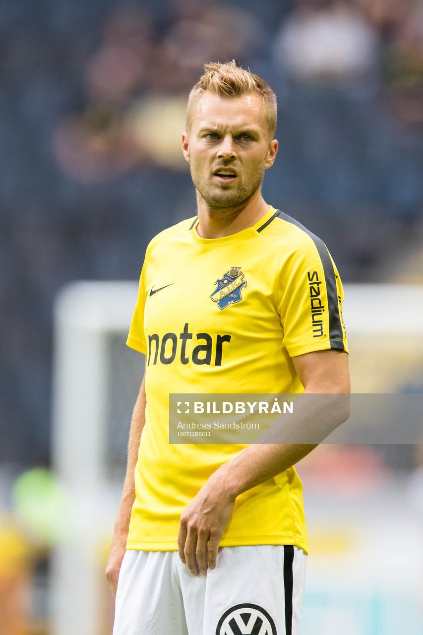 s Sebastian Larsson