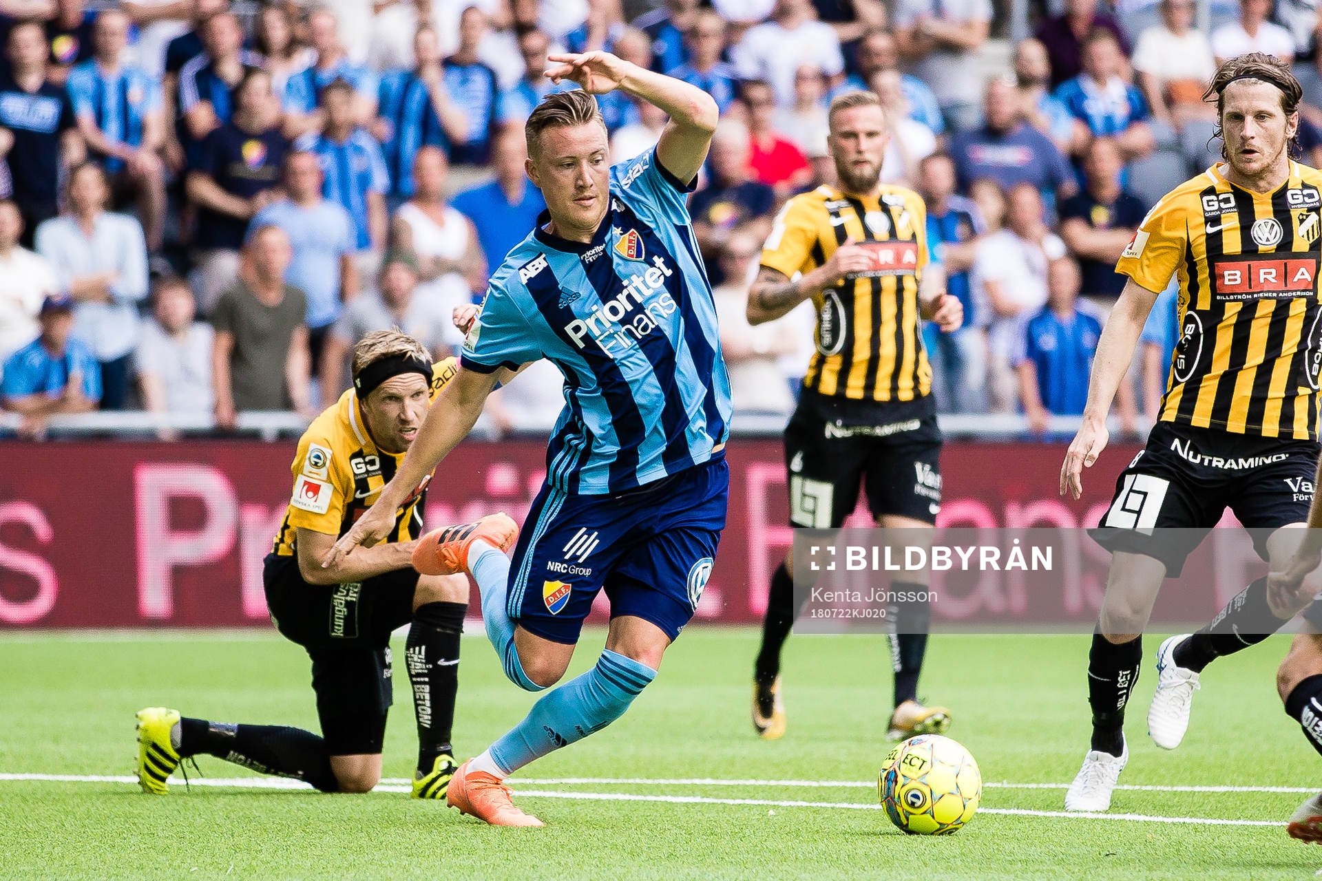 Djurgårdens Fredrik Ulvestad och Häckens Rasmus Lindgren