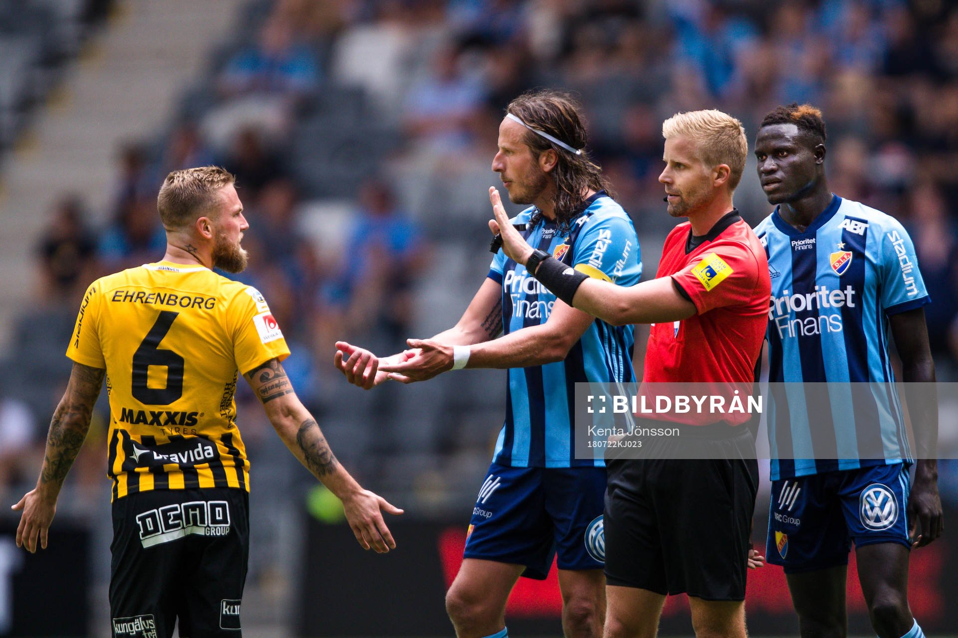 Häckens Alexander Faltsetas och Djurgårdens Jonas Olsson
