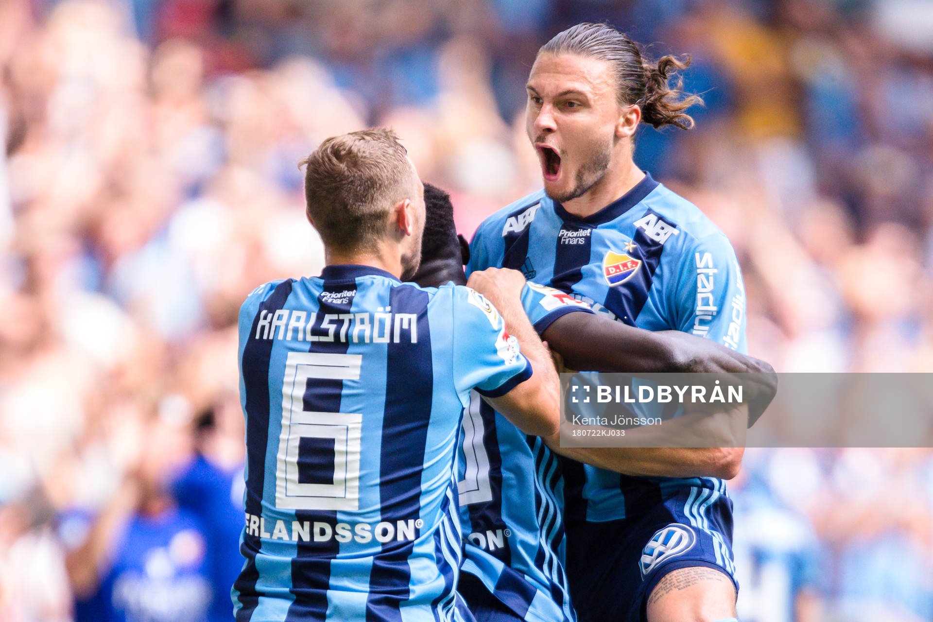 Djurgårdens Erik Johansson och Jesper Karlström jublar