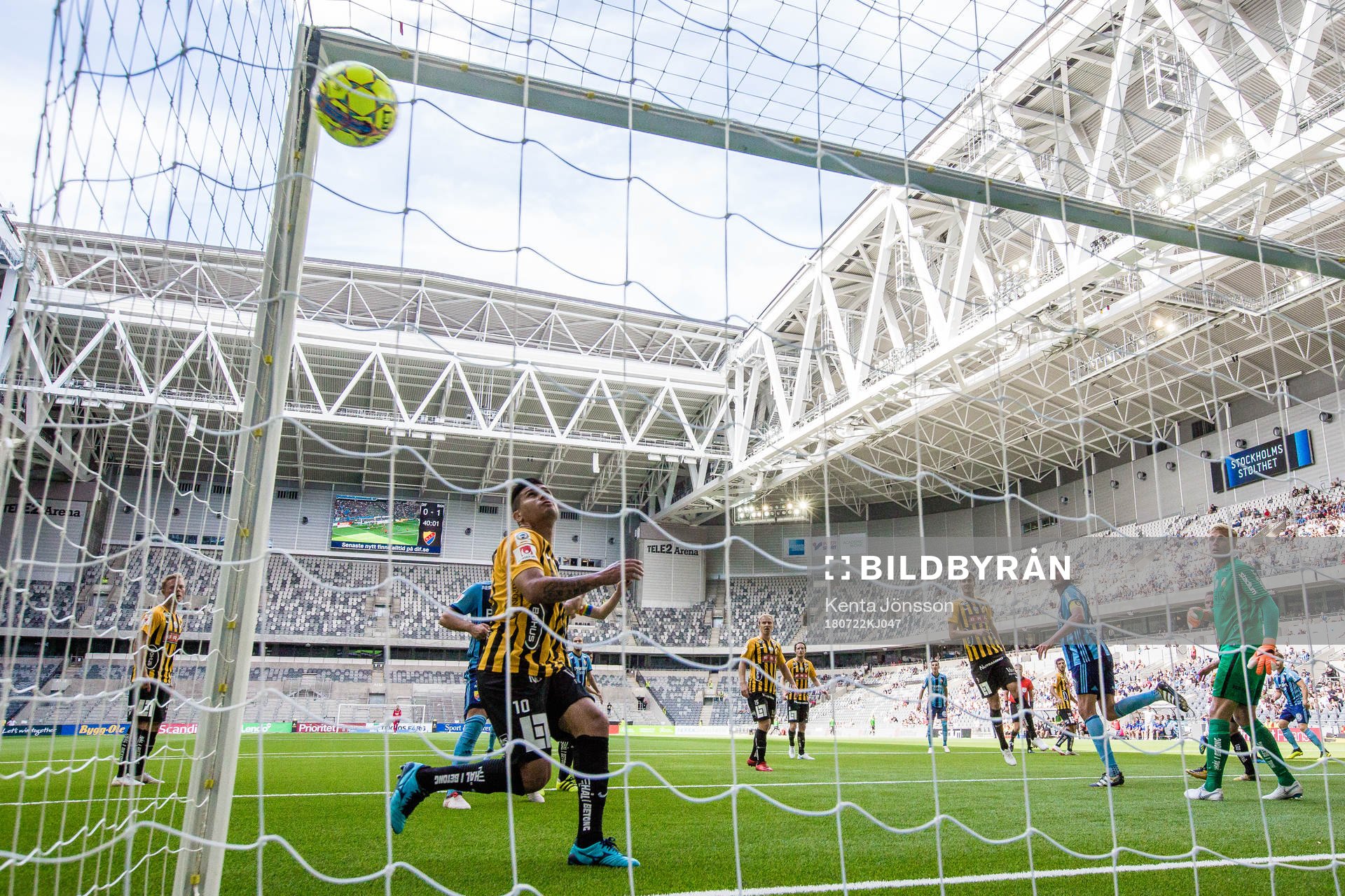 Djurgårdens Jacob Une Larsson gör 1-1