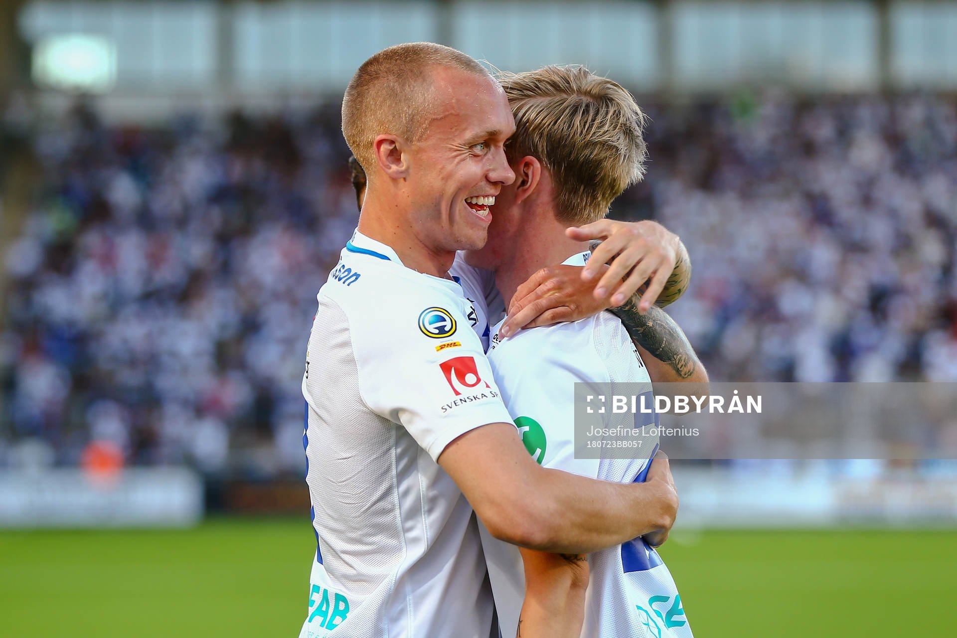 Norrköpings Arnór Sigurdsson och Gudmundur Thorarinsson jublar efter 1-0 under fotbollsmatchen i Allsvenskan mellan Norrköping och Elfsborg den 23 juli 2018 i Norrköping.