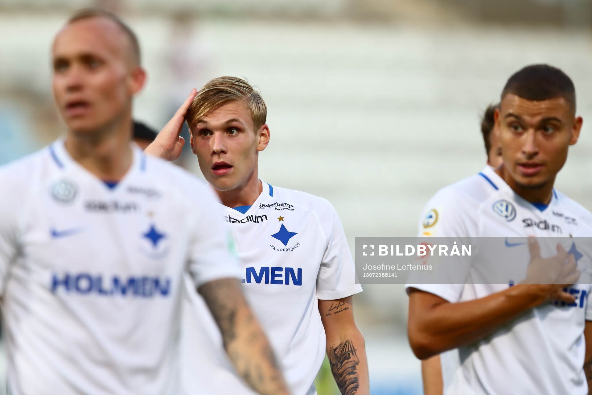 Norrköpings Arnór Sigurdsson blickar mot