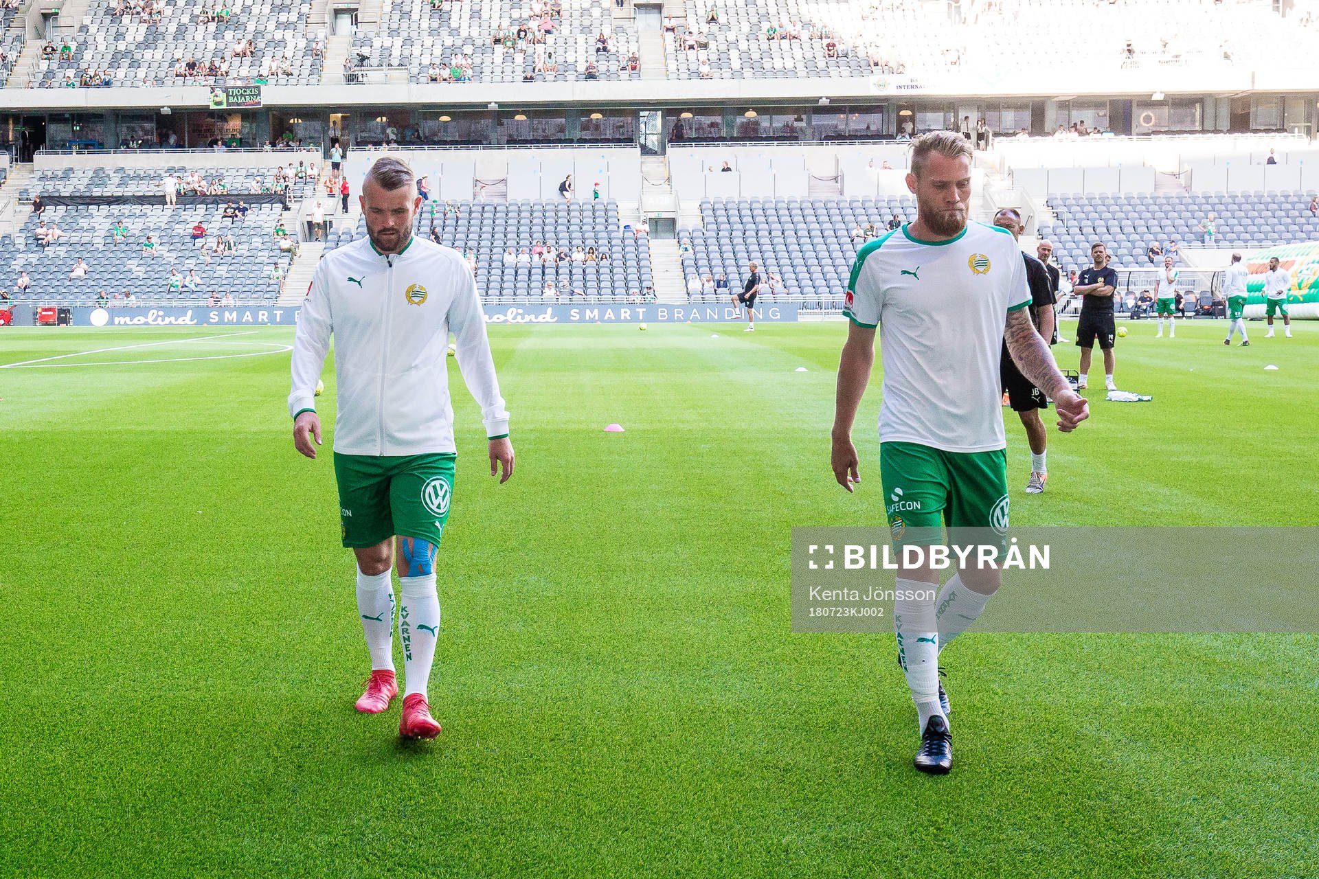 Hammarbys Mads Fenger Nielsen och David Fällman innan