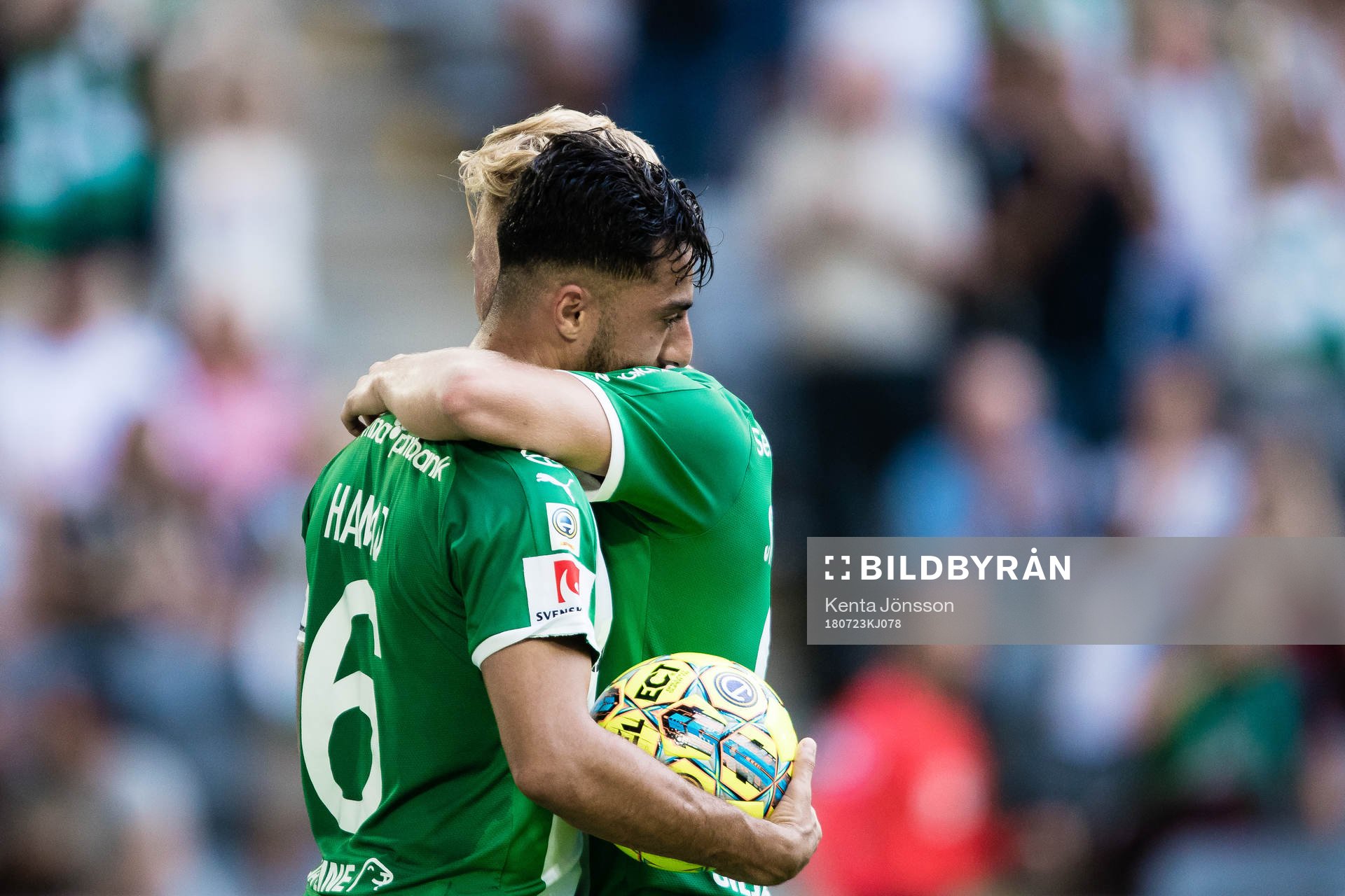 Hammarbys Jiloan Hamad jublar med Sander Svendsen