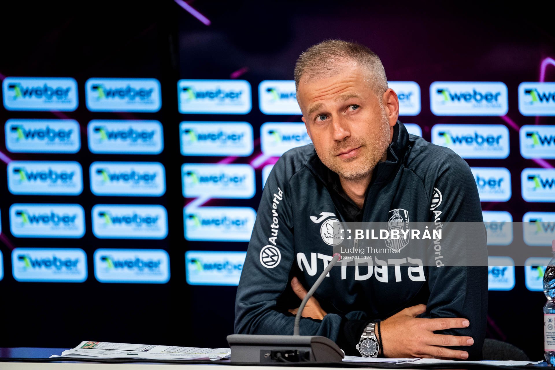 Head coach Edward Iordanescu of Cluj