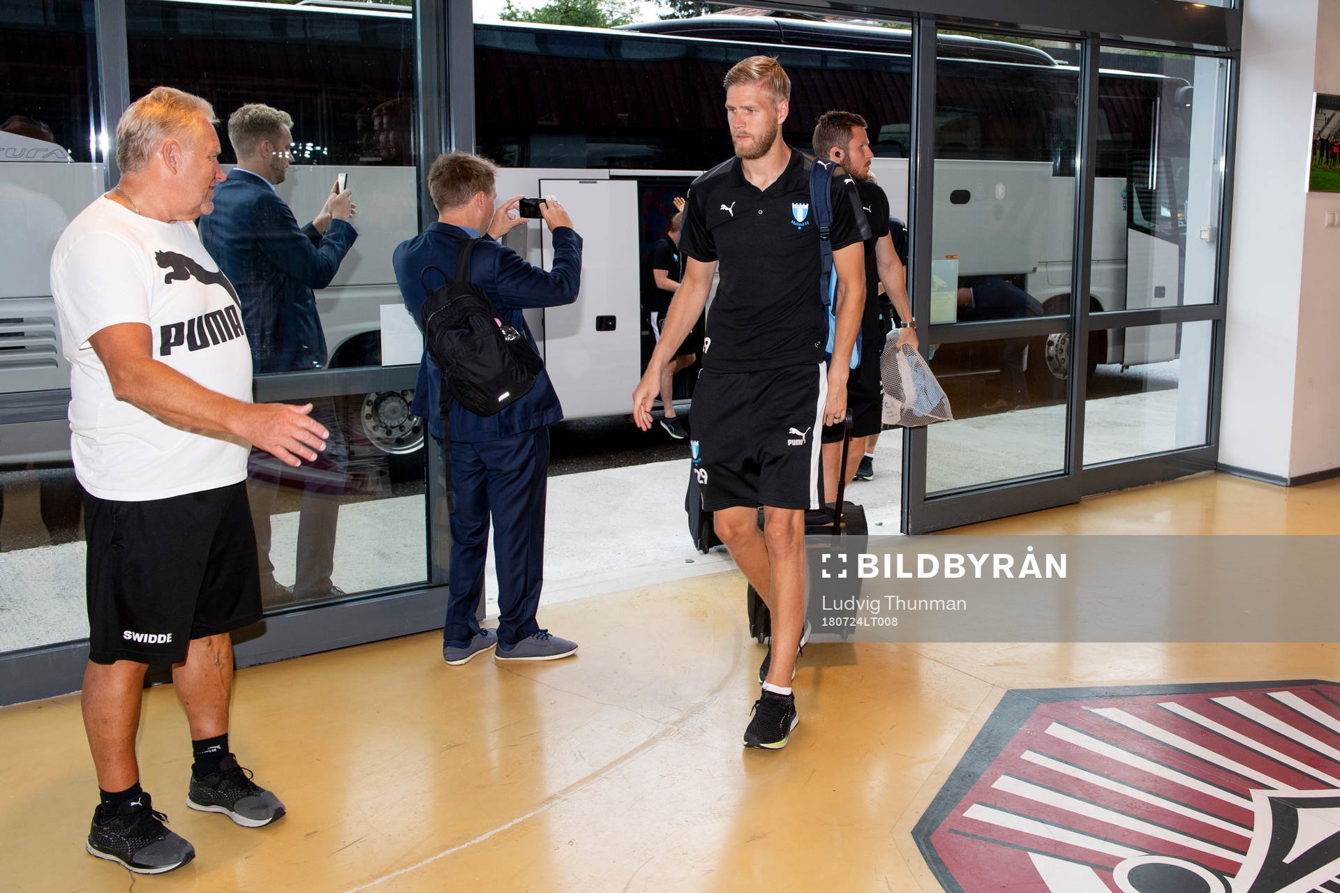 Goalkeeper Fredrik Andersson of Malmö FF arrives