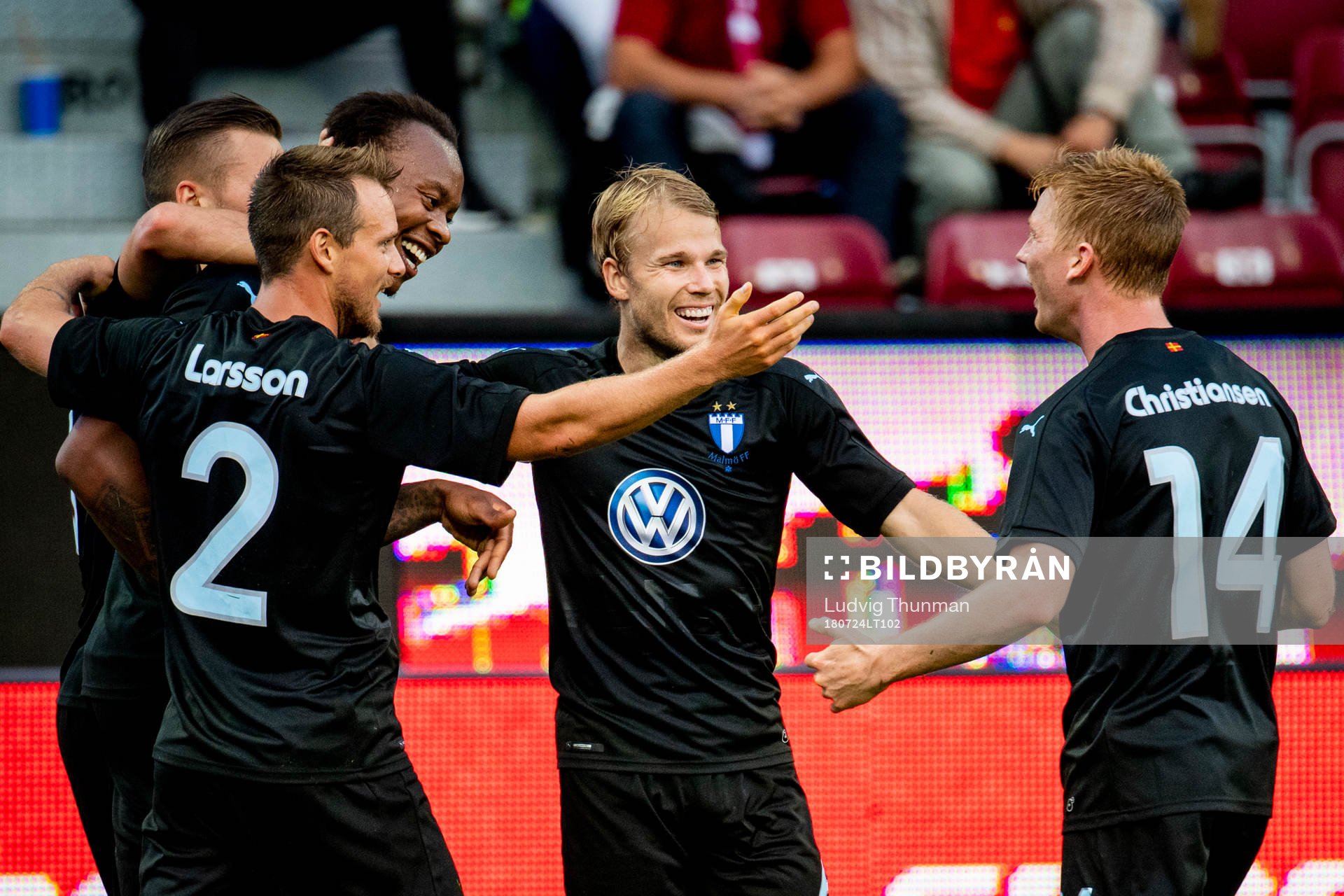 Carlos Strandberg celebrates with Arnór Ingvi Traustason,