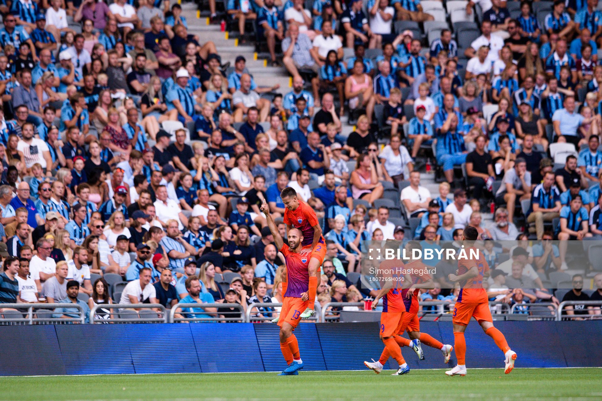 Sergiy Yavorskyy of Mariupol celebrates the 0-1 goal