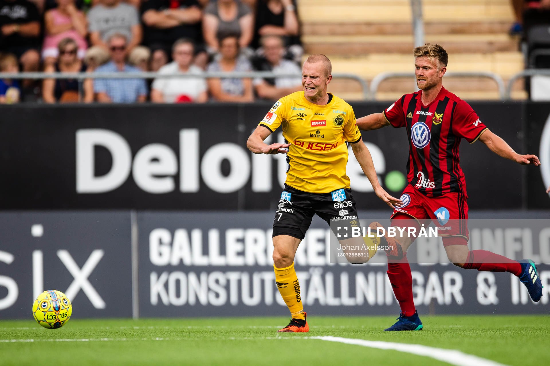 Elfsborgs Daniel Gustavsson och Östersunds Dennis Widgren