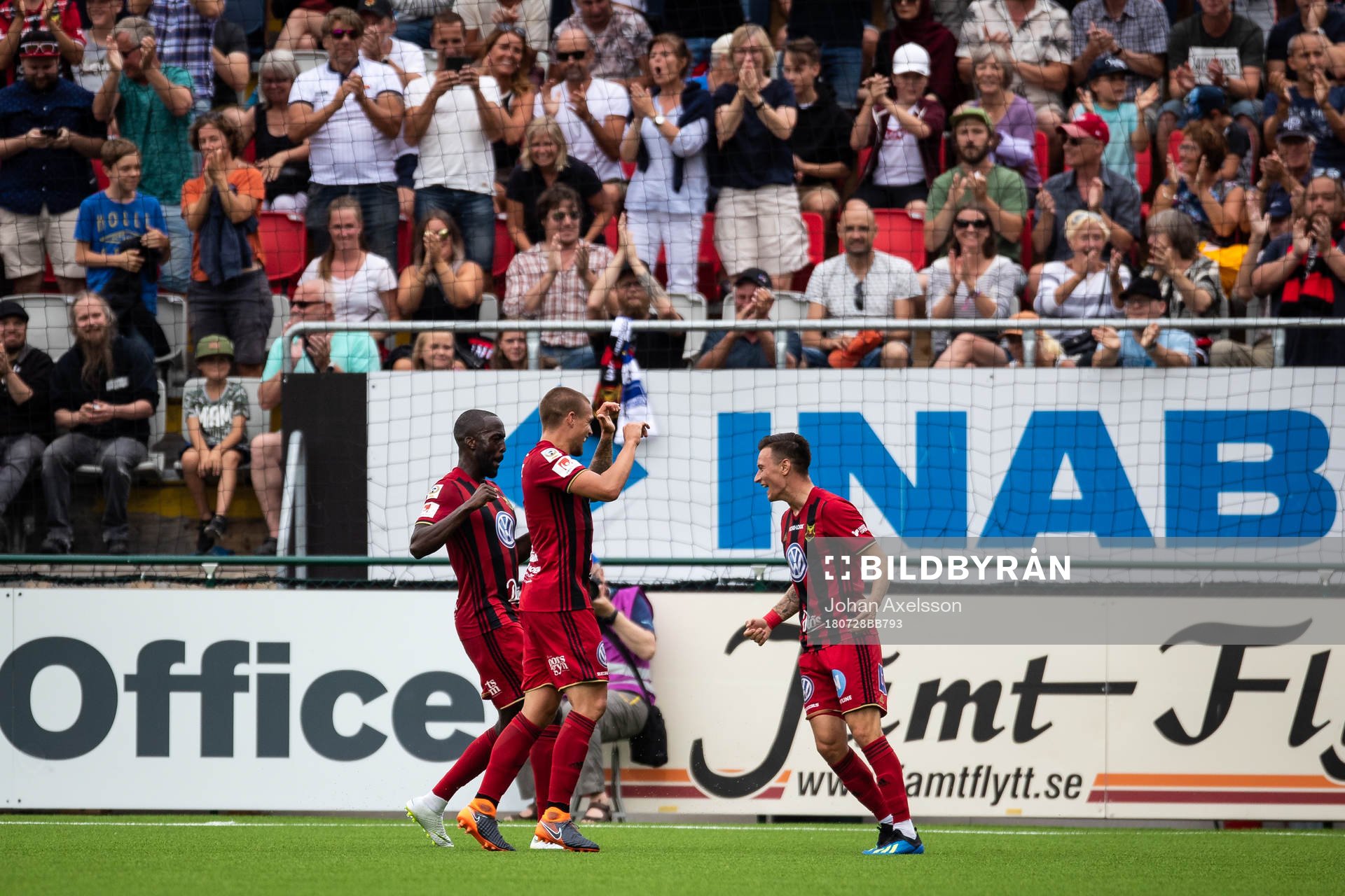 Östersunds Ronald Mukilbi, Douglas Bergqvist och Jamie