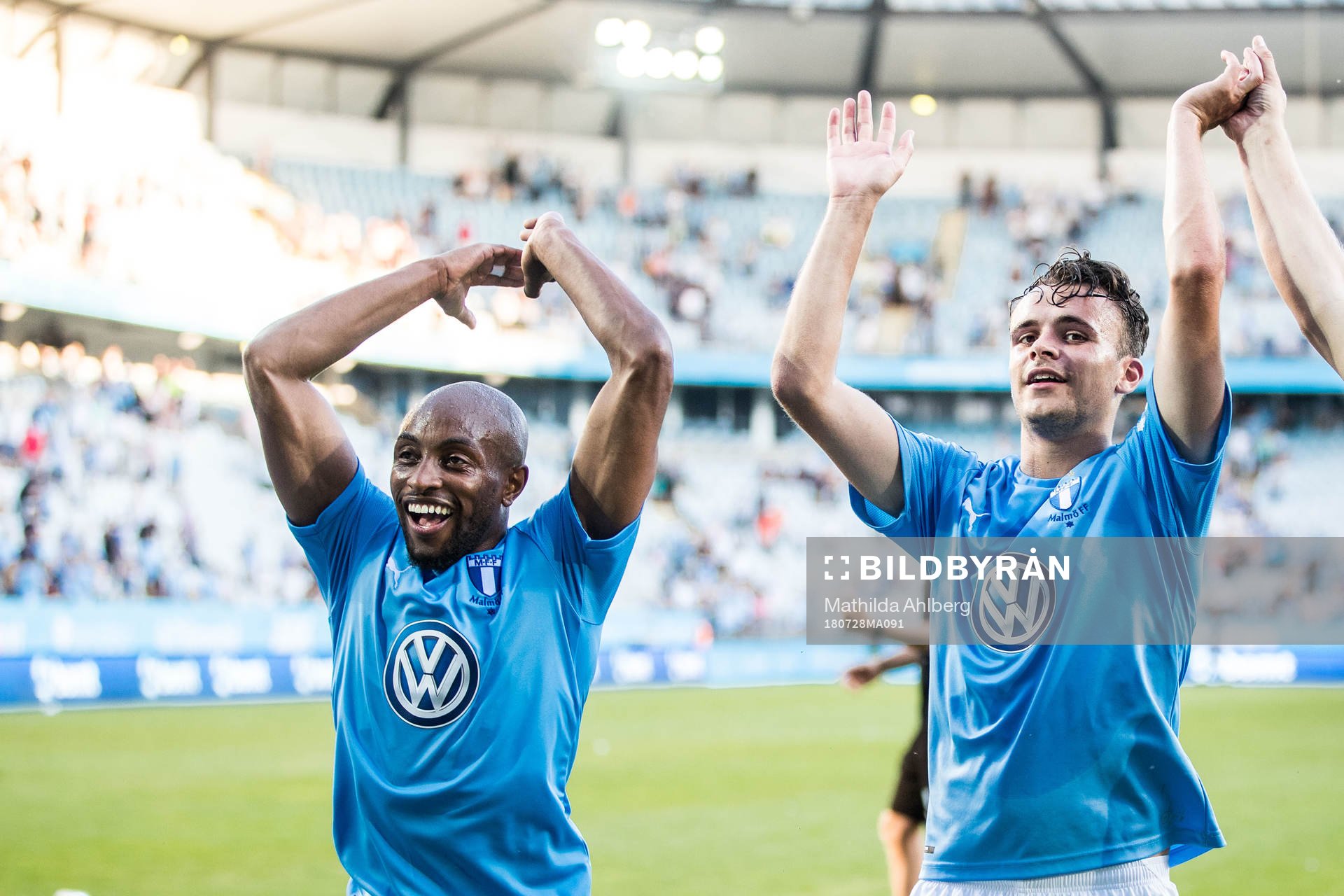 Malmö FFs Fouad Bachirou och Andreas Vindheim jublar