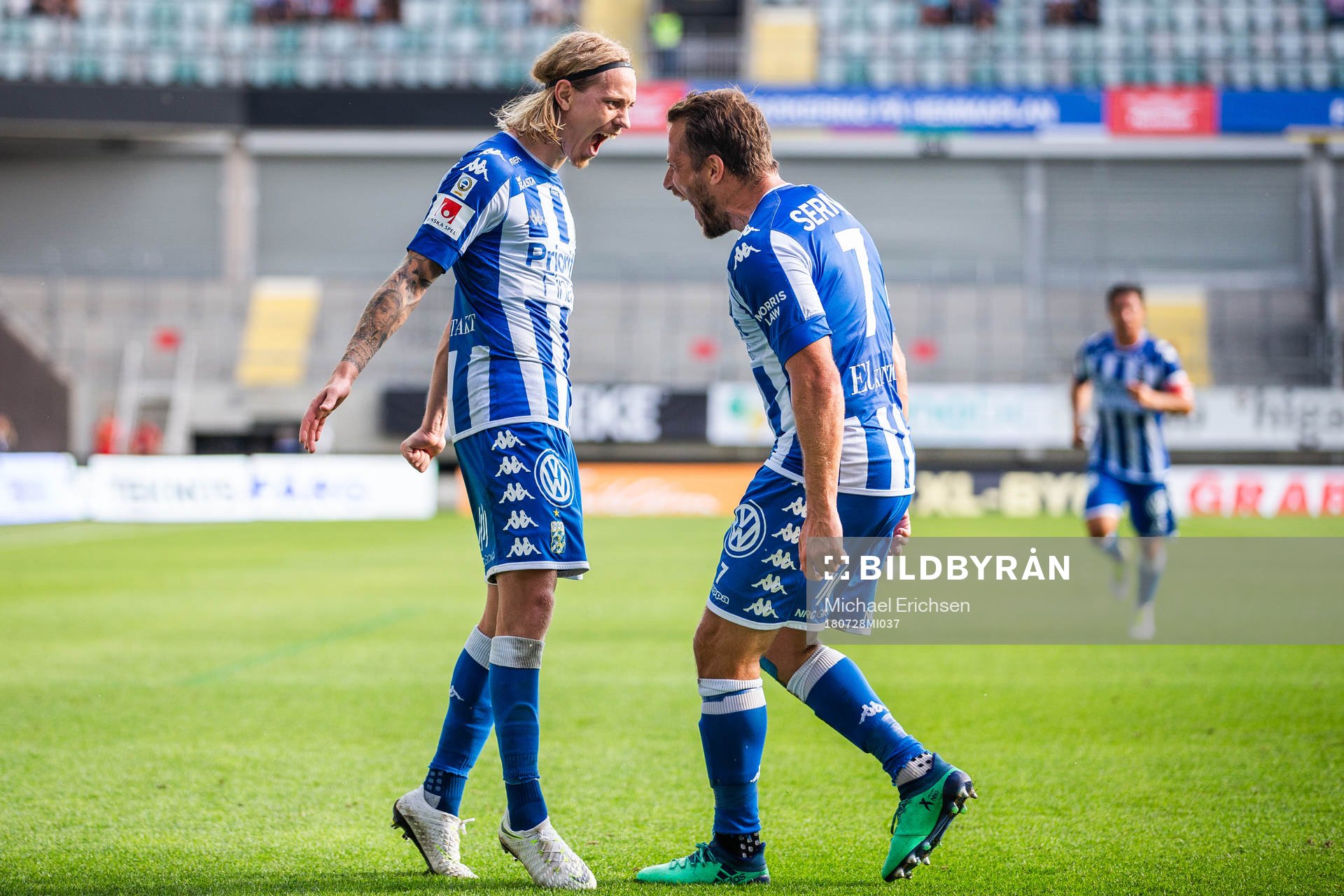 IFK Göteborgs Elias Mar Omarsson jublar med Tobias Hysén