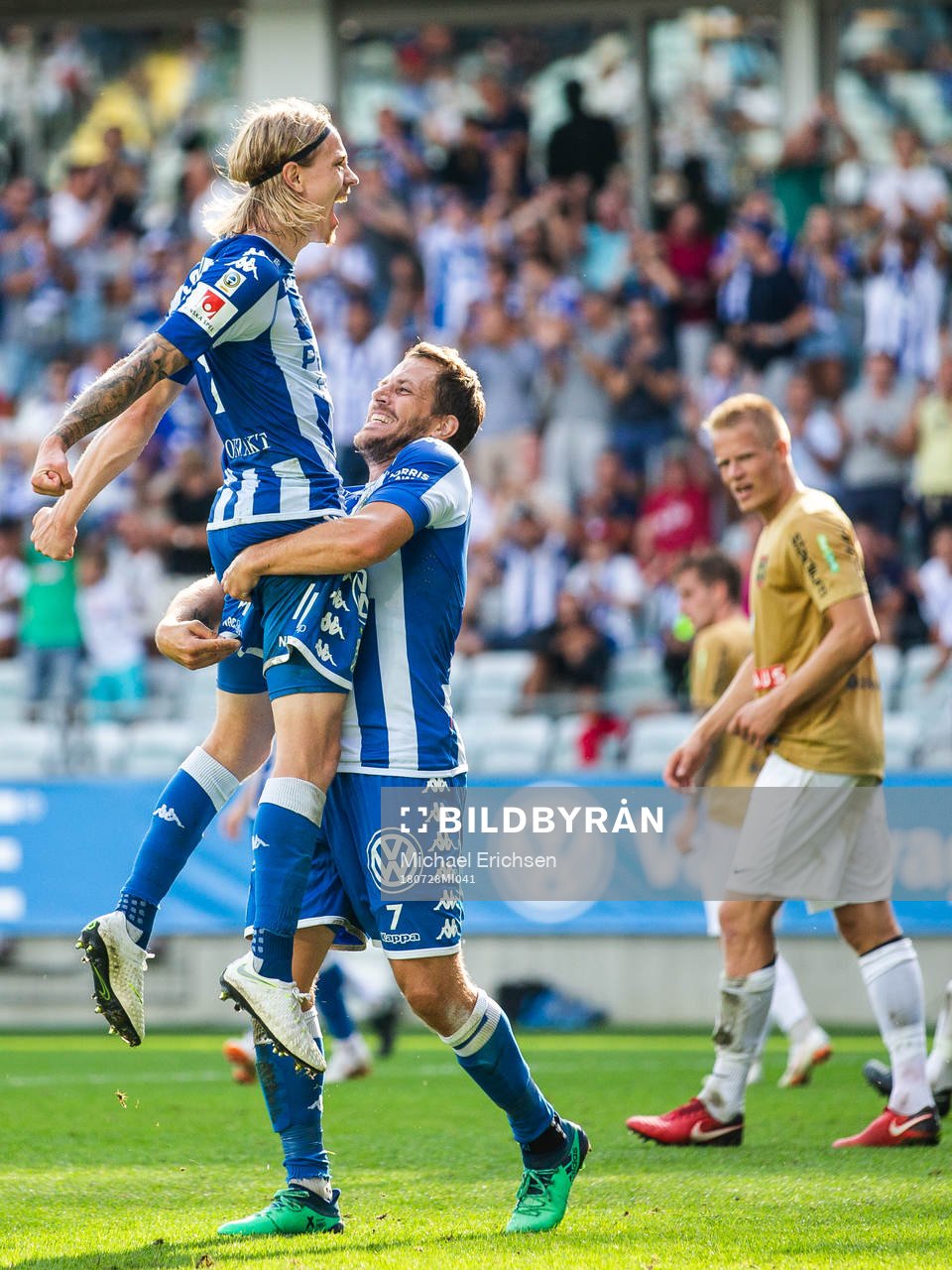 IFK Göteborgs Elias Mar Omarsson jublar med Tobias Hysén
