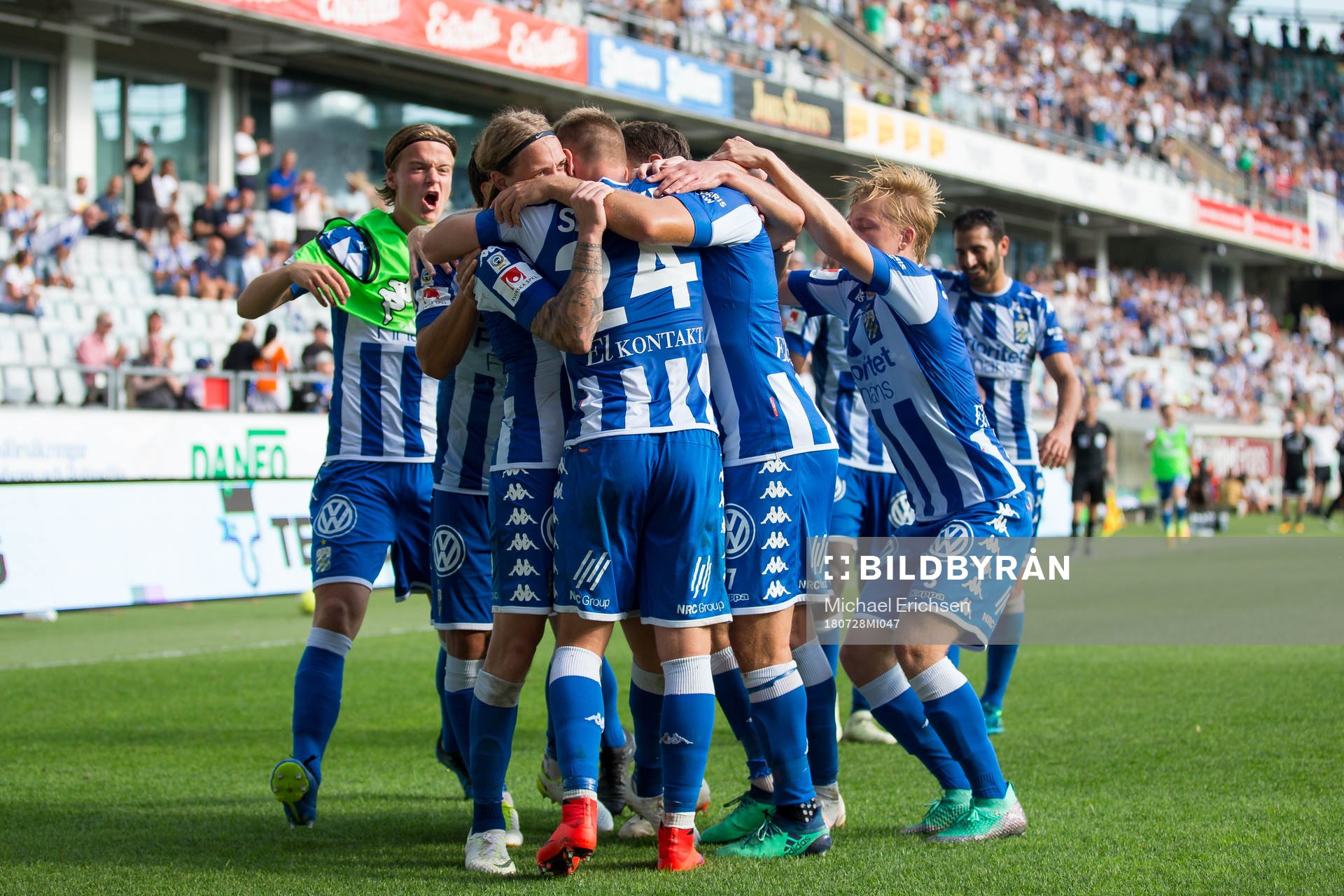 IFK Göteborgs Elias Mar Omarsson jublar ihop med