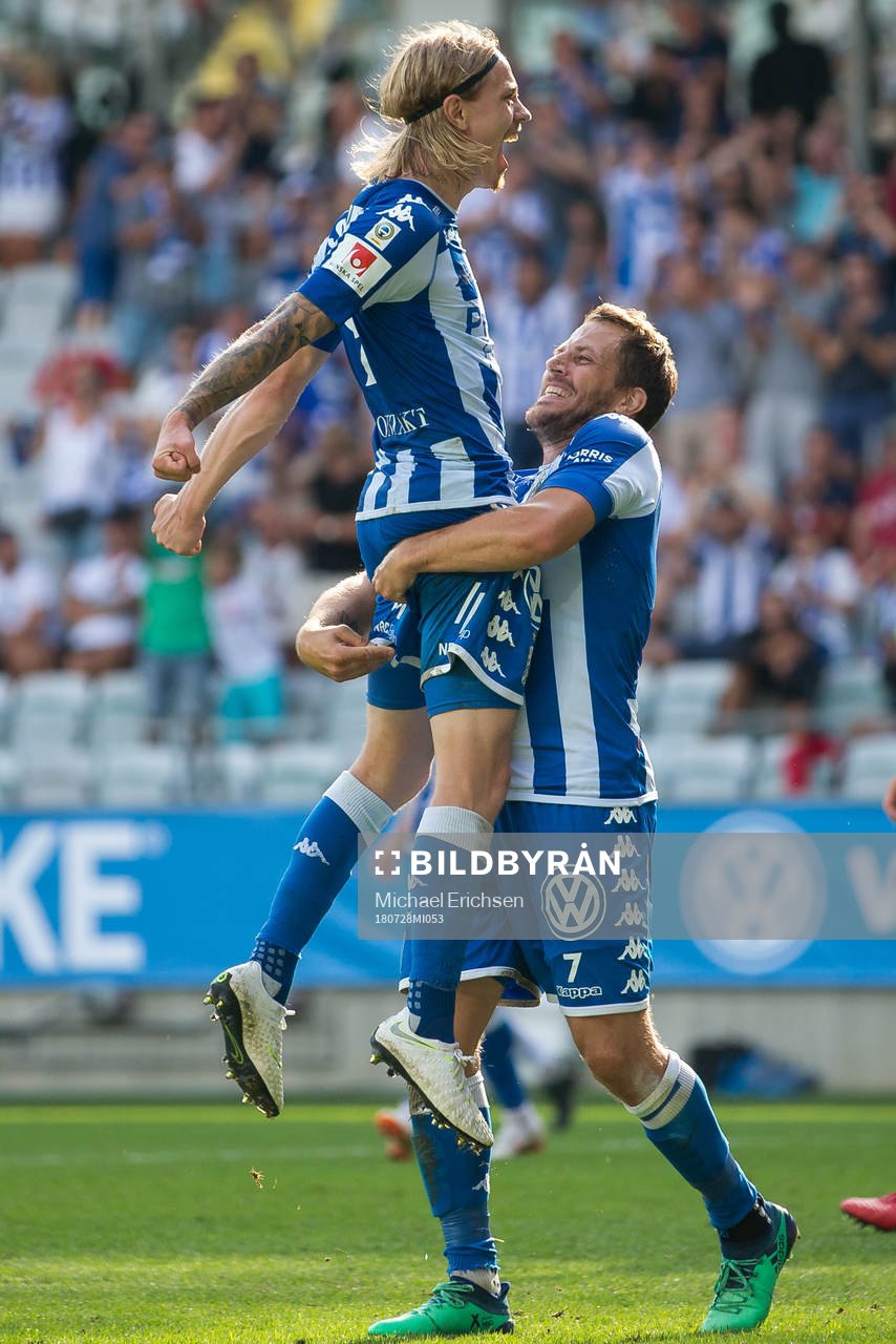 IFK Göteborgs Elias Mar Omarsson jublar ihop med Tobias