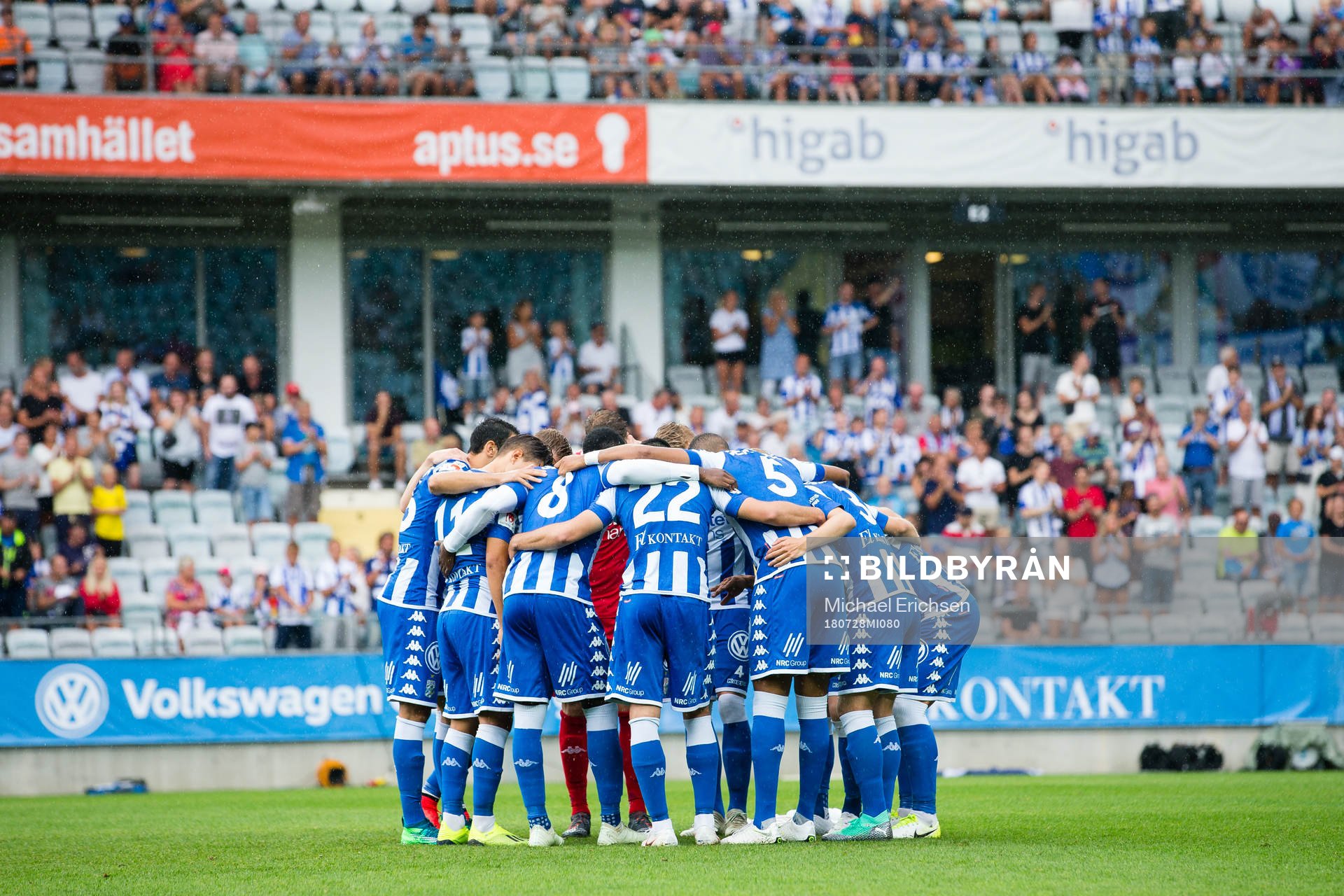 IFK Göteborg samlade innan fotbollsmatchen i allsvenskan