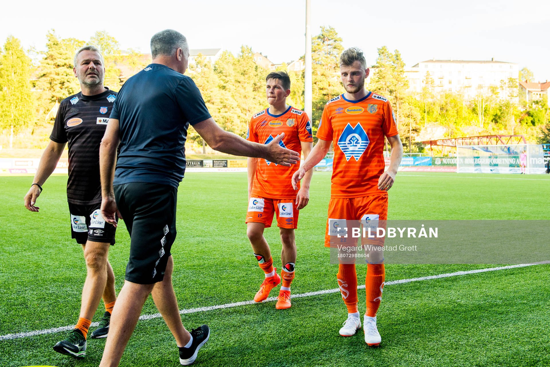 Sondre Fet and Adam Örn Arnarson of Aalesund look dejected