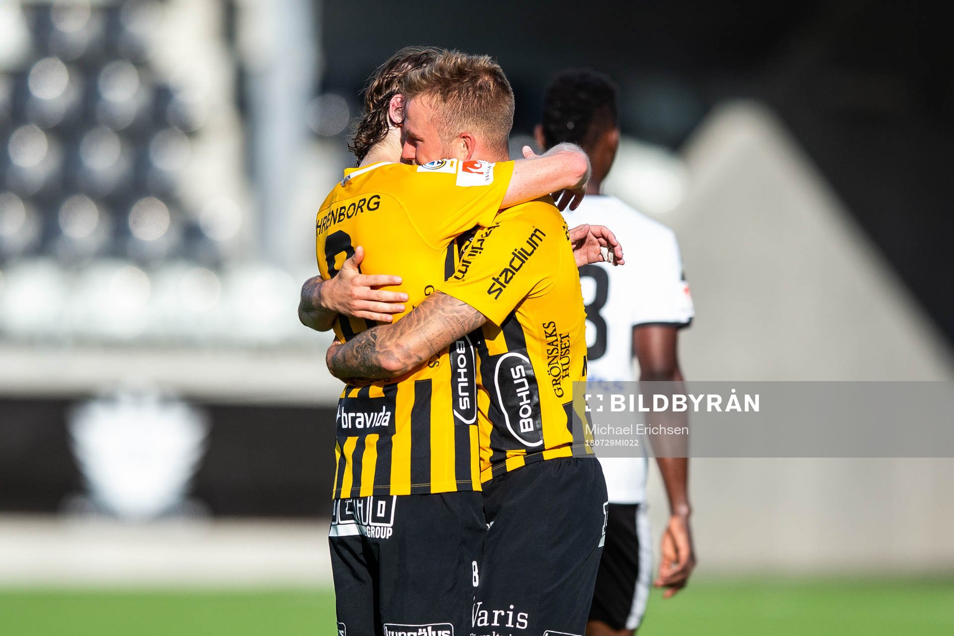 Häckens Erik Friberg kramar om målskytten Alexander