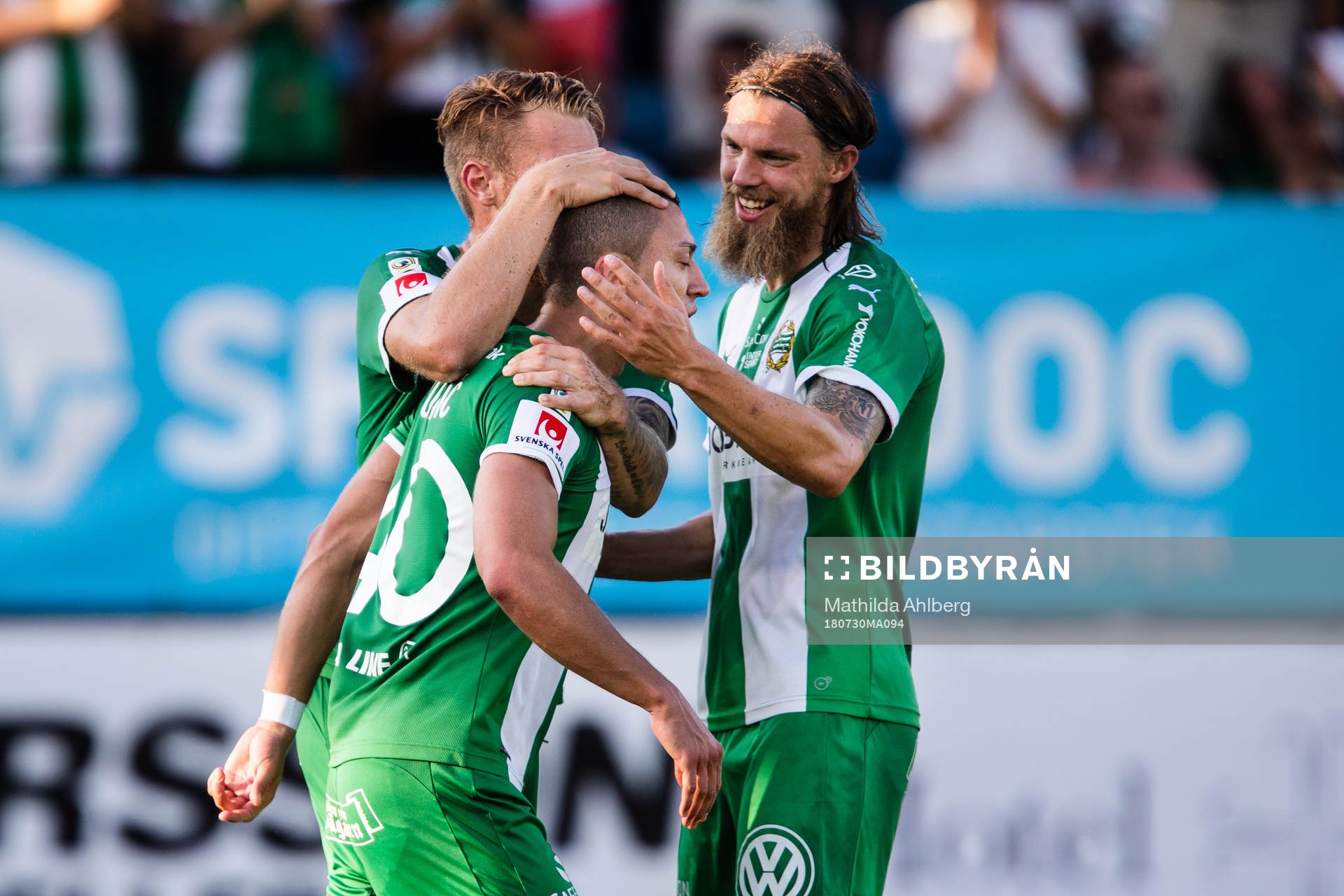 Hammarbys Nikola Djurdjic jublar med Björn Paulsen