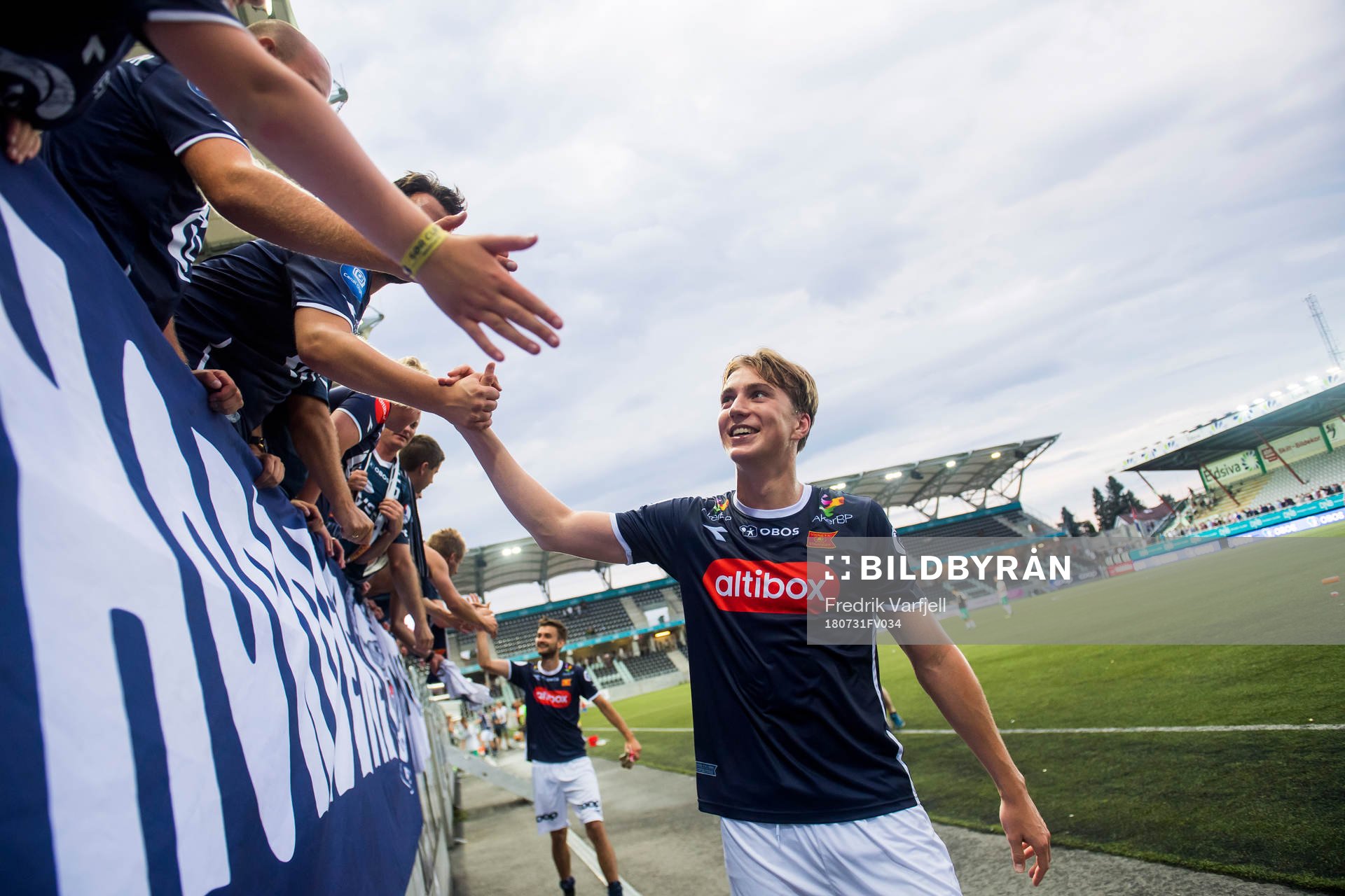 Kristian Thorstvedt of Viking celebrates with the fans