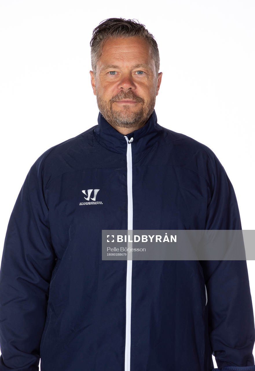 s Assisterande tränare Fredrik Hellgren