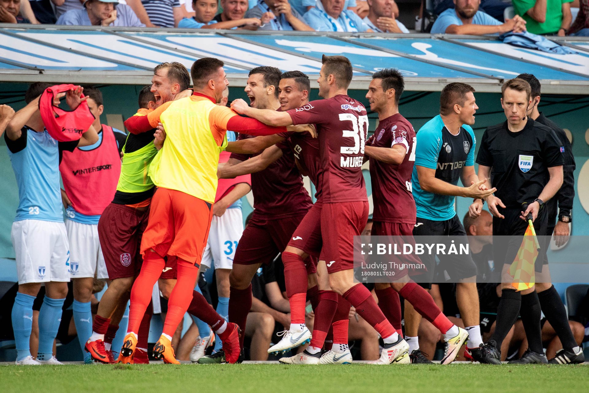 Cluj celebrates with his teammates