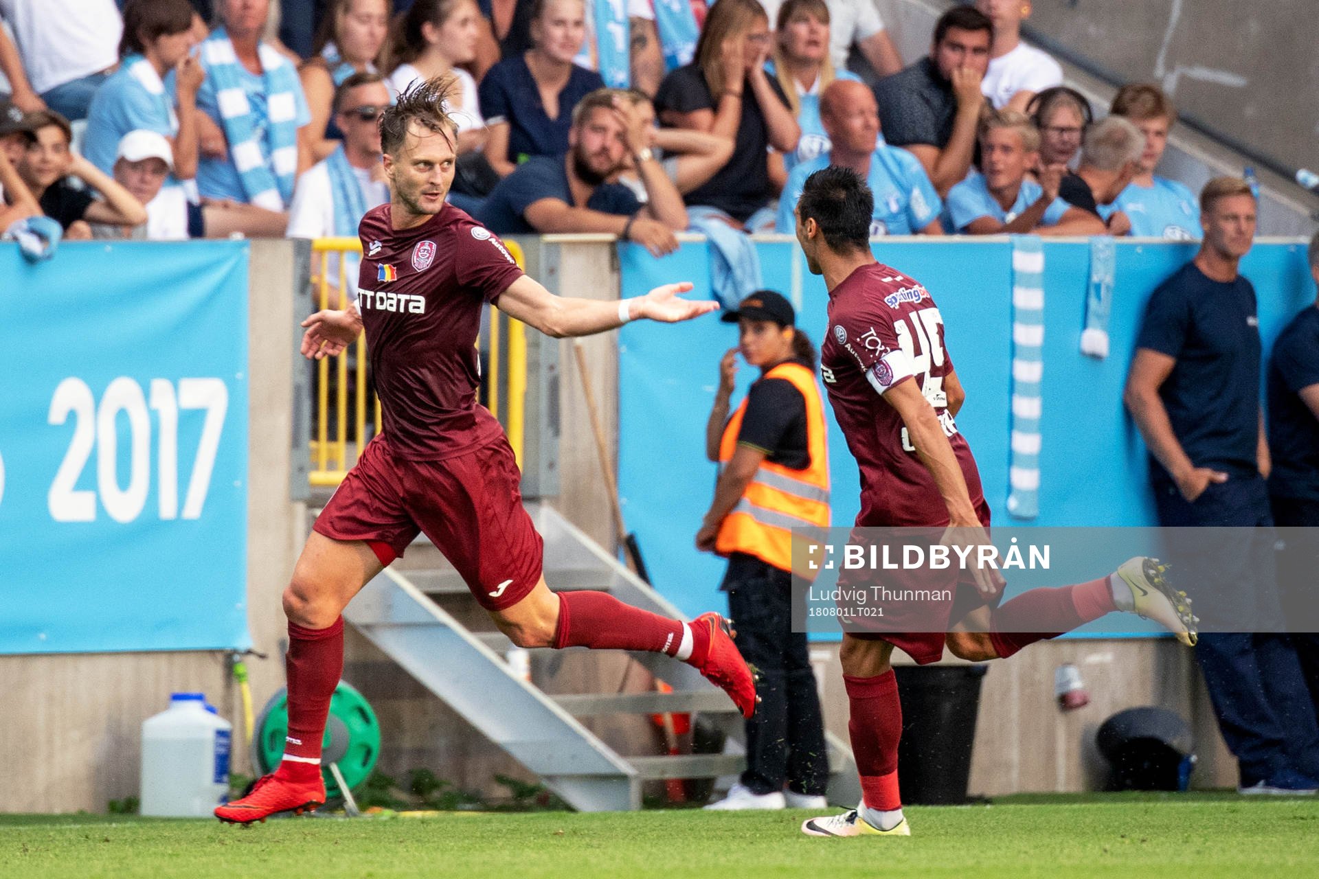 Damjan Đokovic of Cluj celebrates